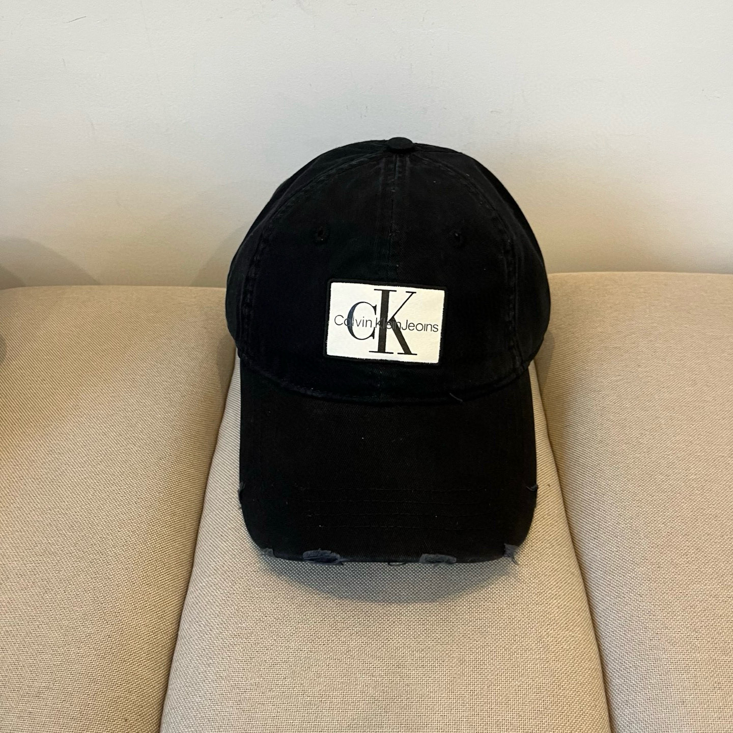  Calvin Klein，CKlogo棒球帽 请认准高端品质市场唯一对版，小红书推荐，时尚百搭，众多明