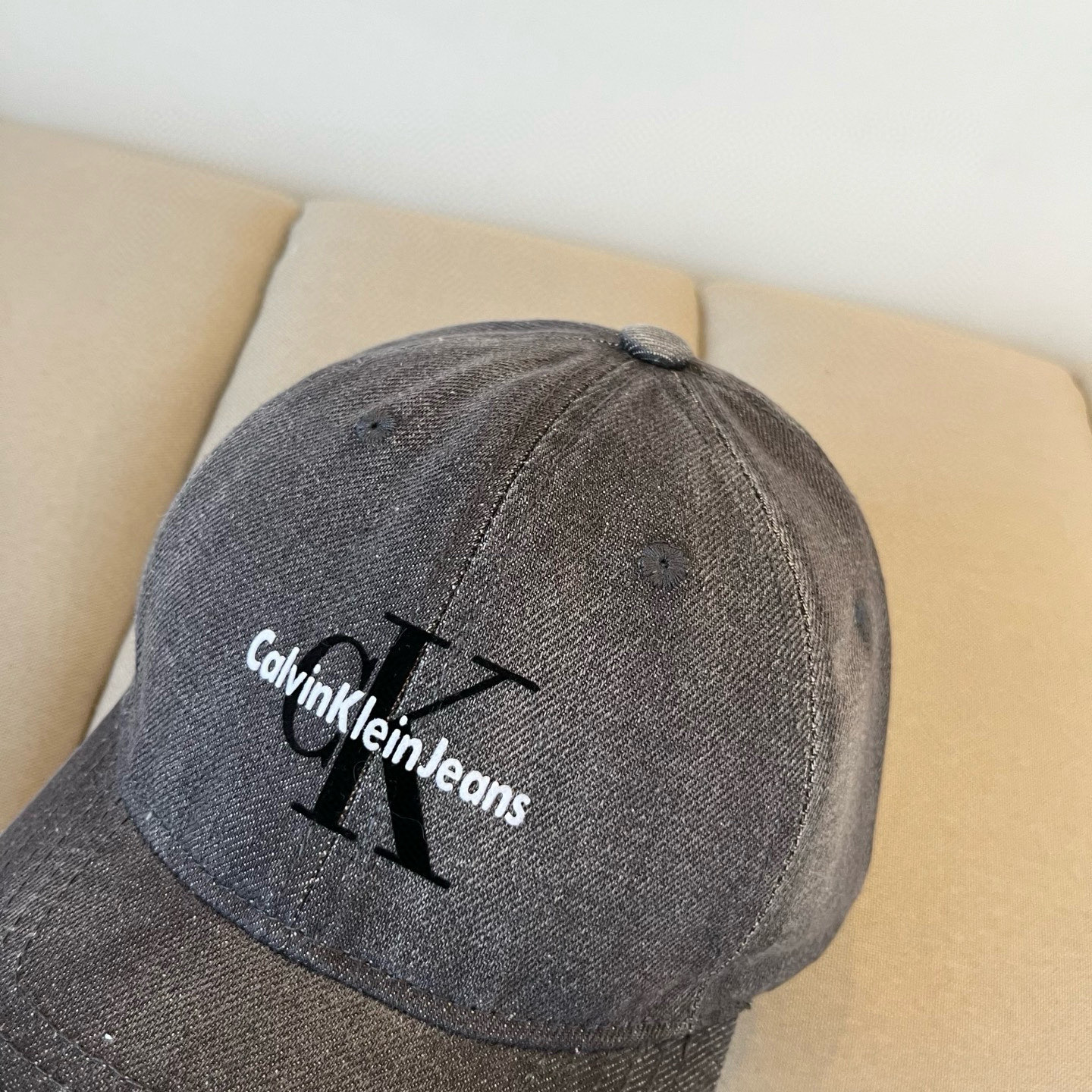  Calvin Klein，CKlogo棒球帽 请认准高端品质市场唯一对版，小红书推荐，时尚百搭，众多明