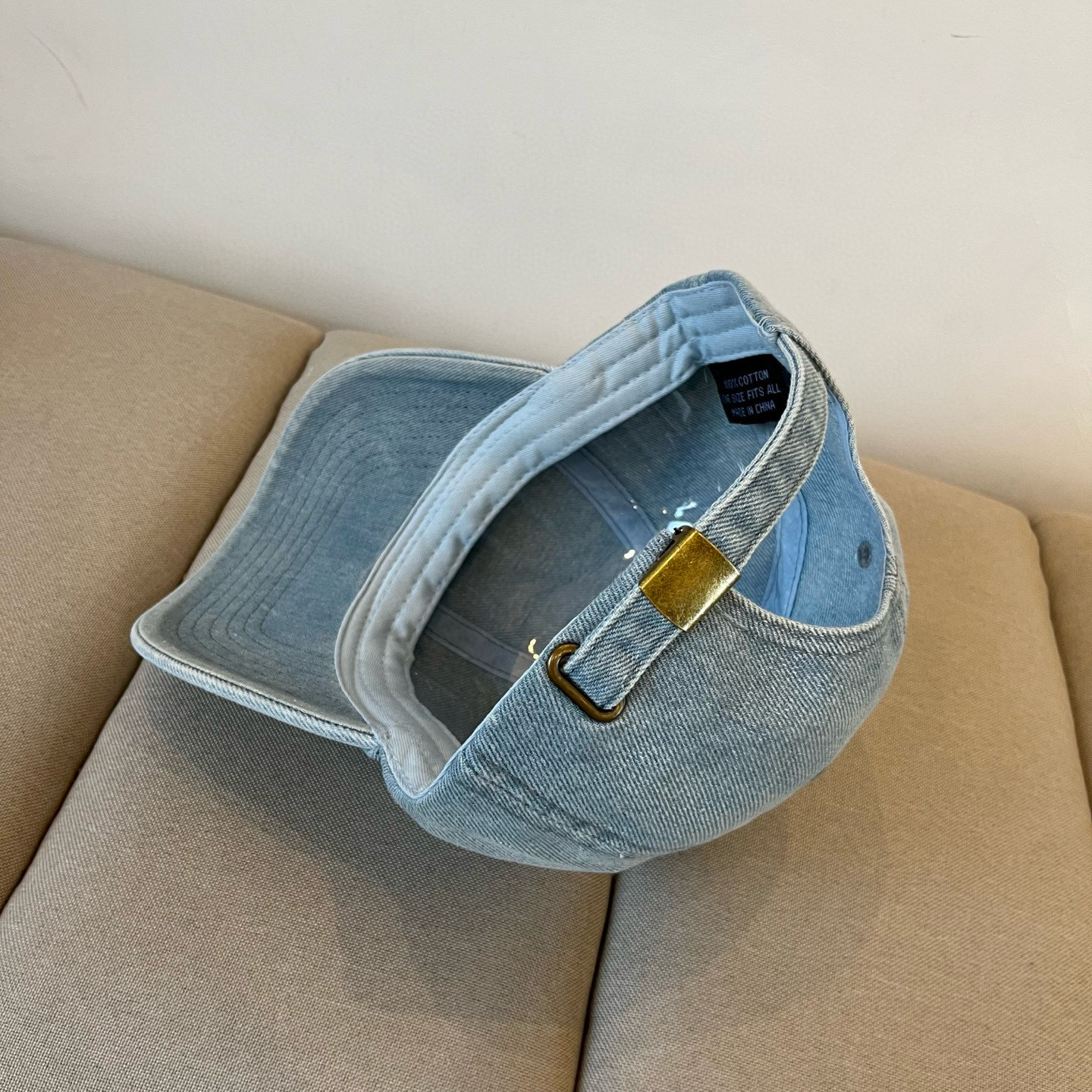  Calvin Klein，CKlogo棒球帽 请认准高端品质市场唯一对版，小红书推荐，时尚百搭，众多明