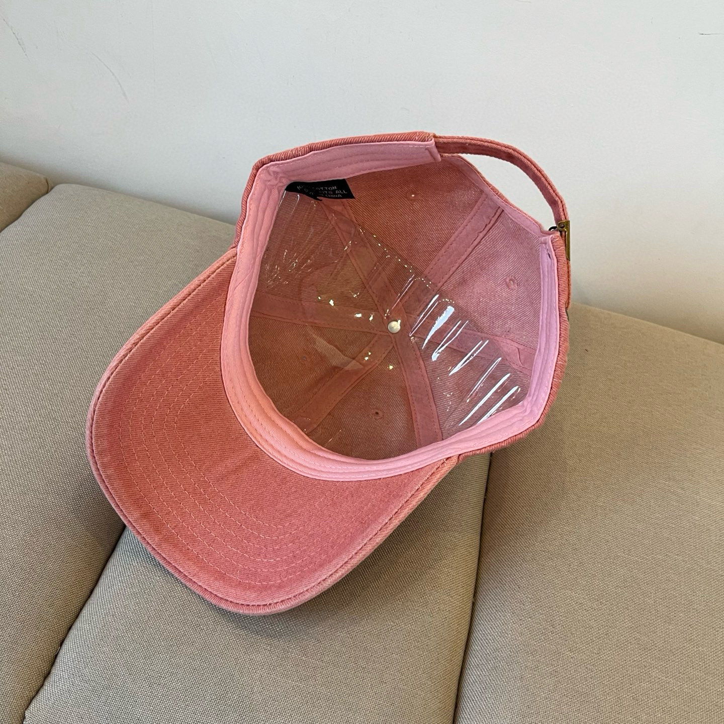  Calvin Klein，CKlogo棒球帽 请认准高端品质市场唯一对版，小红书推荐，时尚百搭，众多明