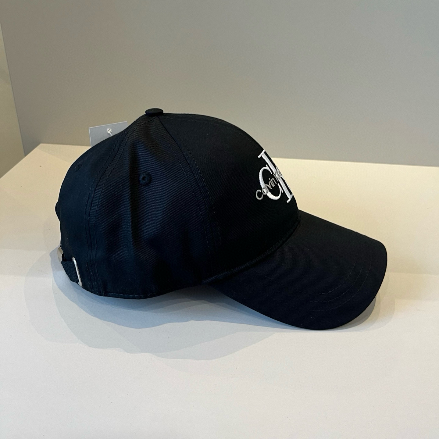  Calvin Klein，CKlogo棒球帽 请认准高端品质市场唯一对版，小红书推荐，时尚百搭，众多明