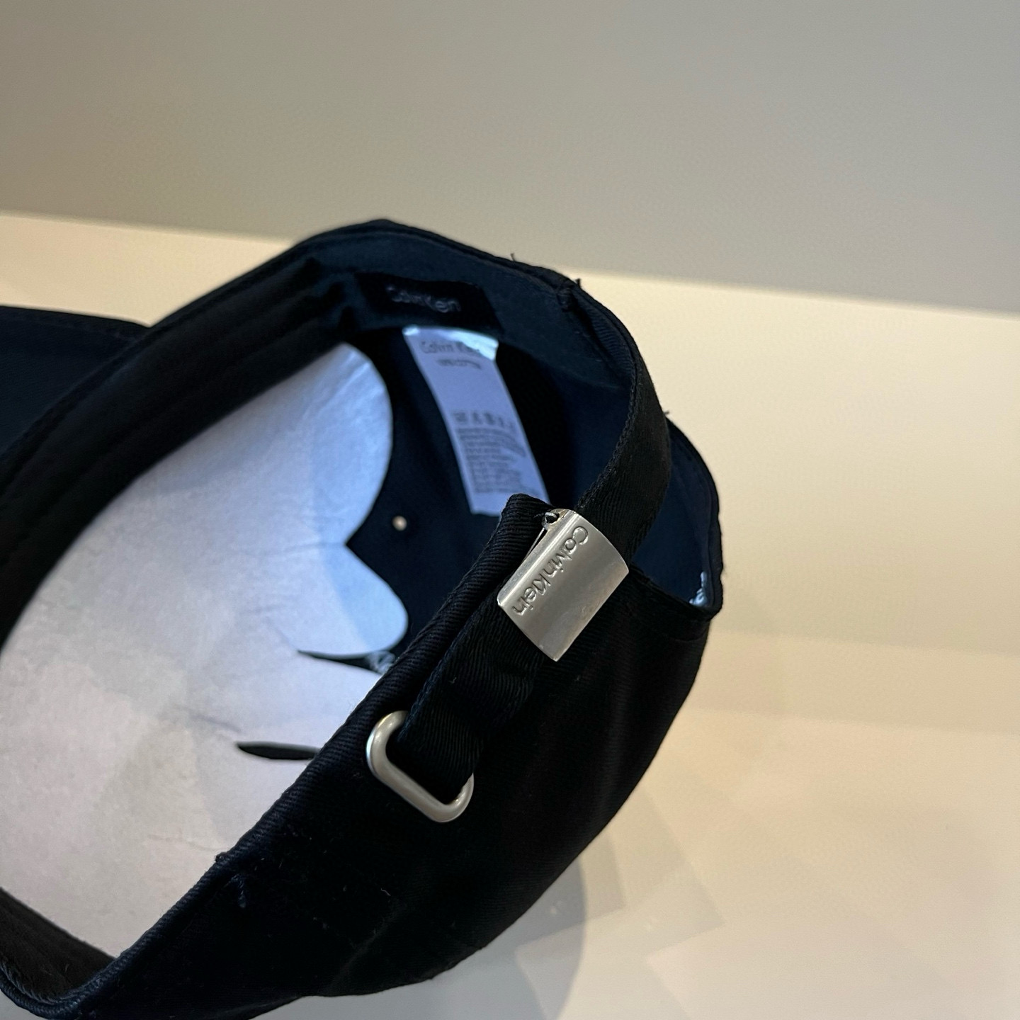  Calvin Klein，CKlogo棒球帽 请认准高端品质市场唯一对版，小红书推荐，时尚百搭，众多明