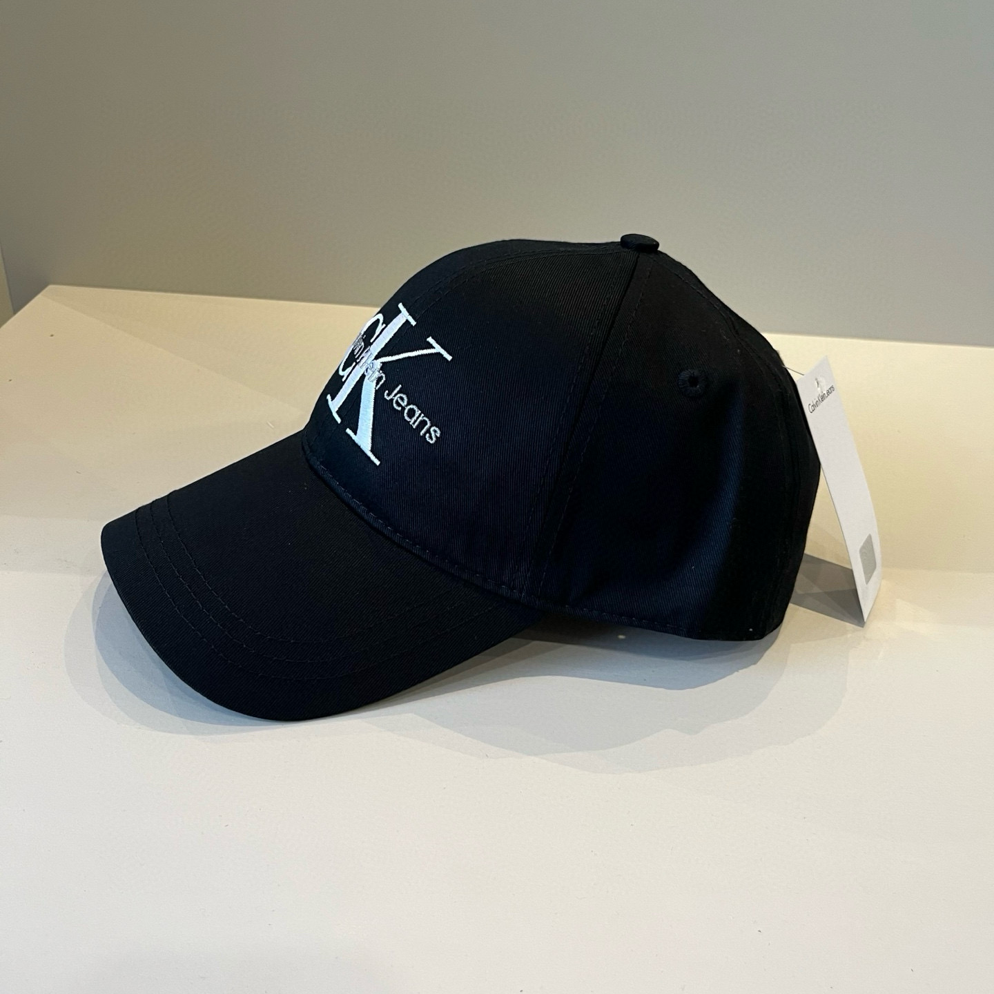  Calvin Klein，CKlogo棒球帽 请认准高端品质市场唯一对版，小红书推荐，时尚百搭，众多明