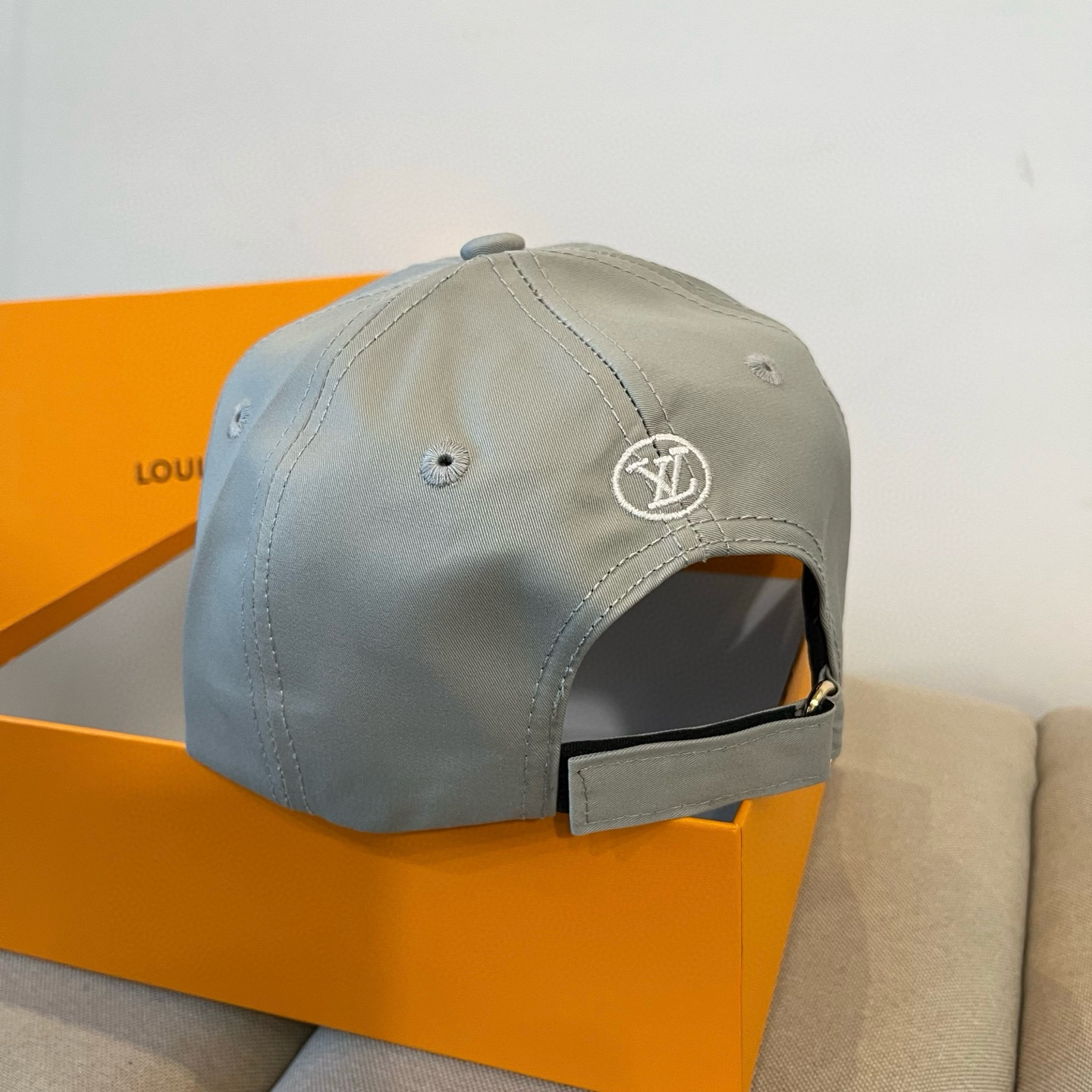 🧢路易威登棒球帽 LouisVuitton😍新款LV棒球帽，重工打造♥️高端大气，百搭款🤗男女通用！跑量