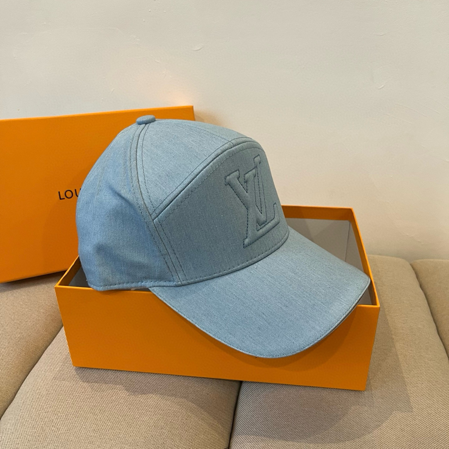 🧢路易威登棒球帽 LouisVuitton😍新款LV棒球帽，重工打造♥️高端大气，百搭款🤗男女通用！跑量