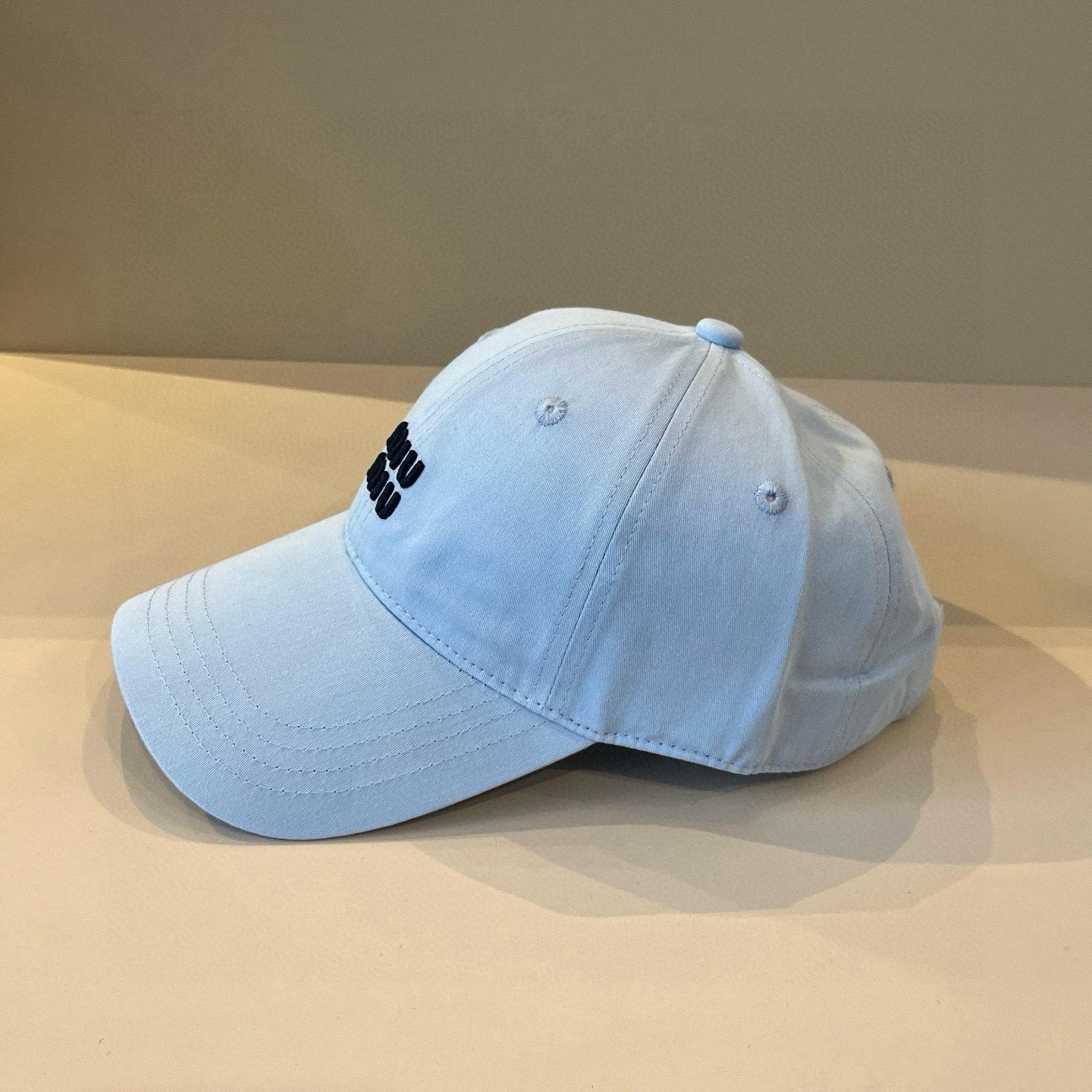  谬谬miumiu 原单春夏新款棒球帽，正品开模订制，原版做工细致质量超赞！