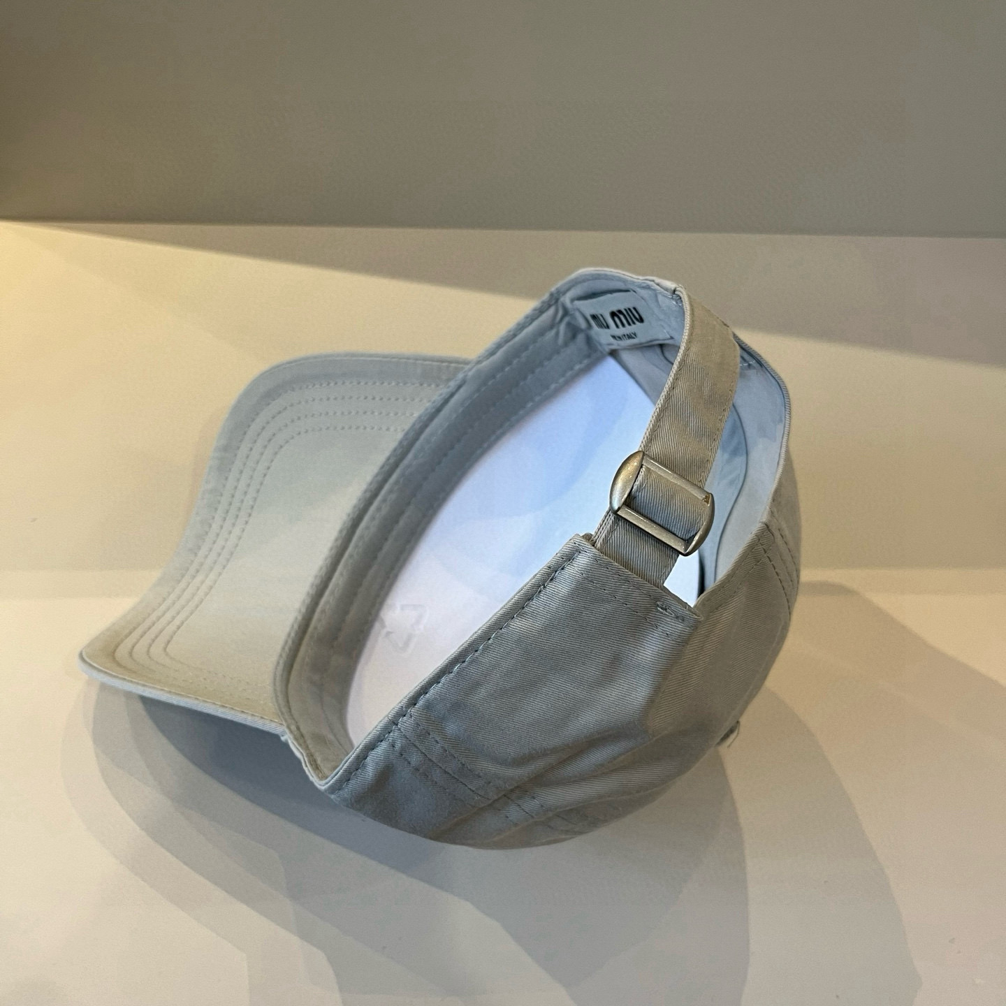  谬谬miumiu 原单春夏新款棒球帽，正品开模订制，原版做工细致质量超赞！