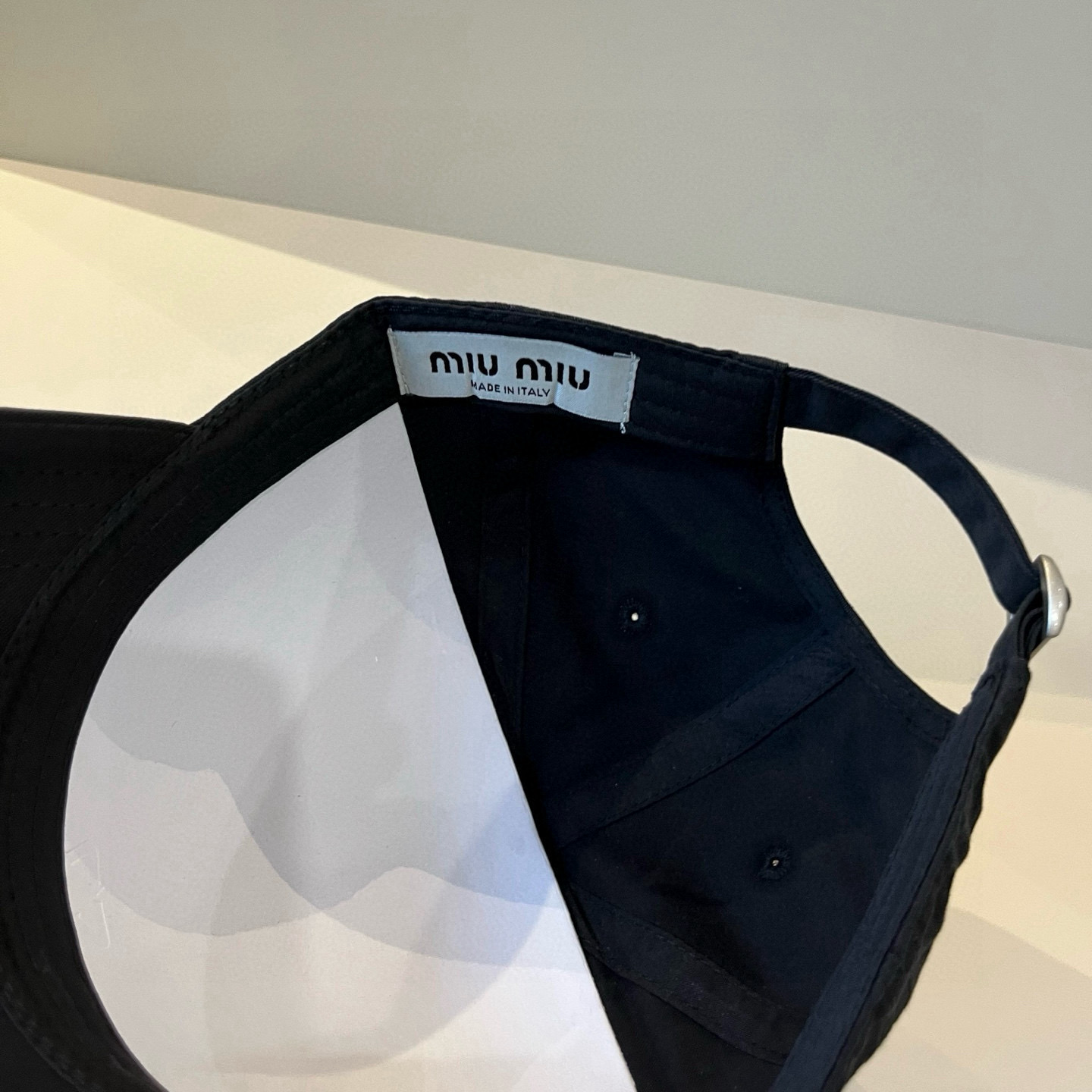  谬谬miumiu 原单春夏新款棒球帽，正品开模订制，原版做工细致质量超赞！