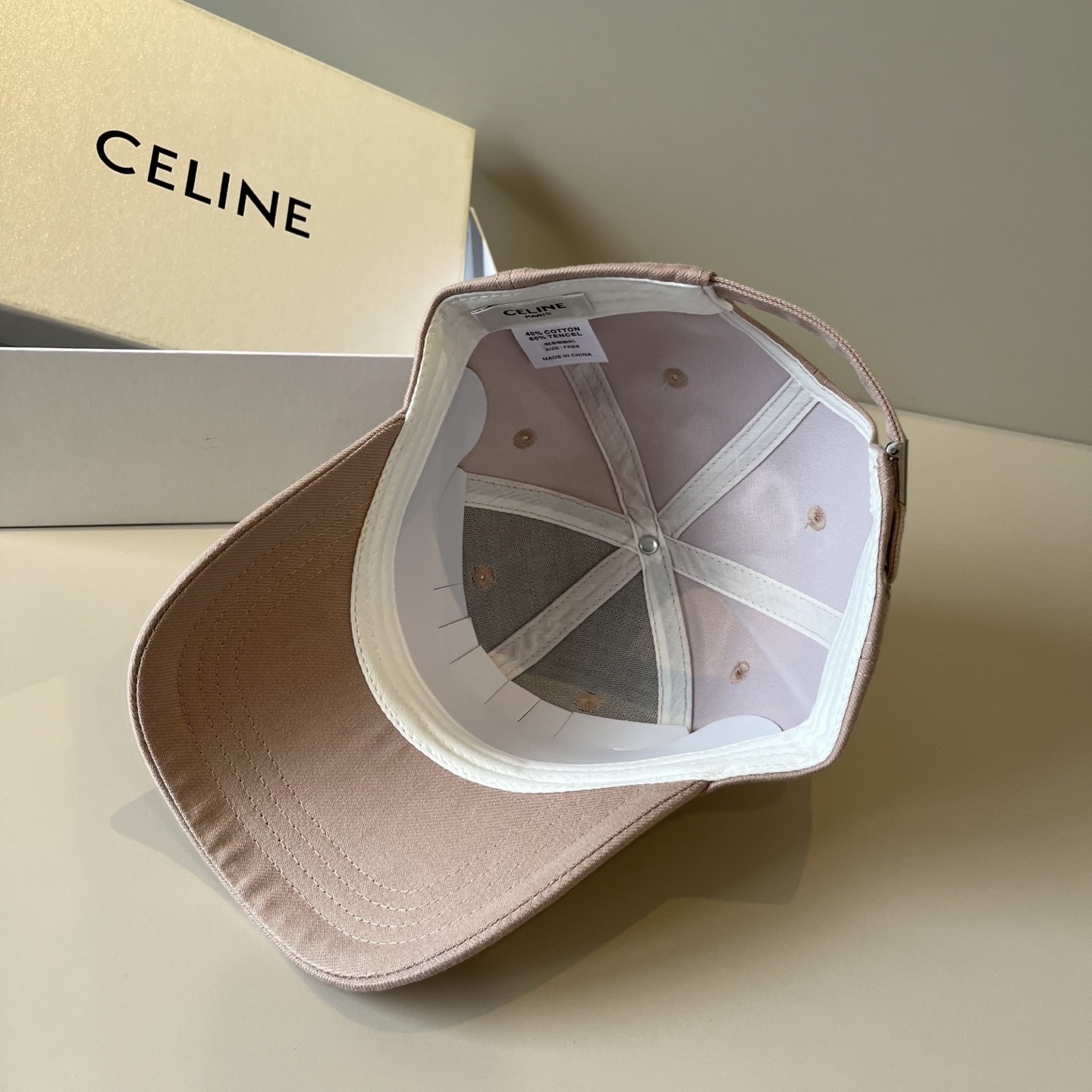 【CELINE赛琳】新款经典休闲潮流款 棒球帽🧢日韩风格，随便搭配都超好看！出门旅游，绝对要入手的一款
