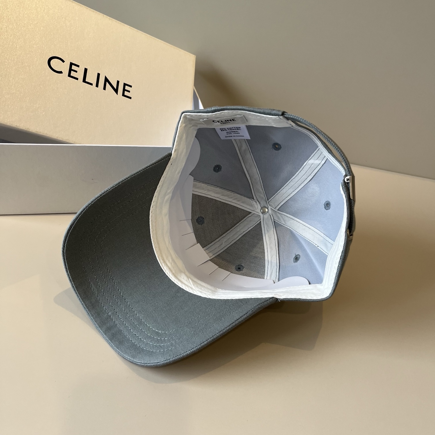 【CELINE赛琳】新款经典休闲潮流款 棒球帽🧢日韩风格，随便搭配都超好看！出门旅游，绝对要入手的一款