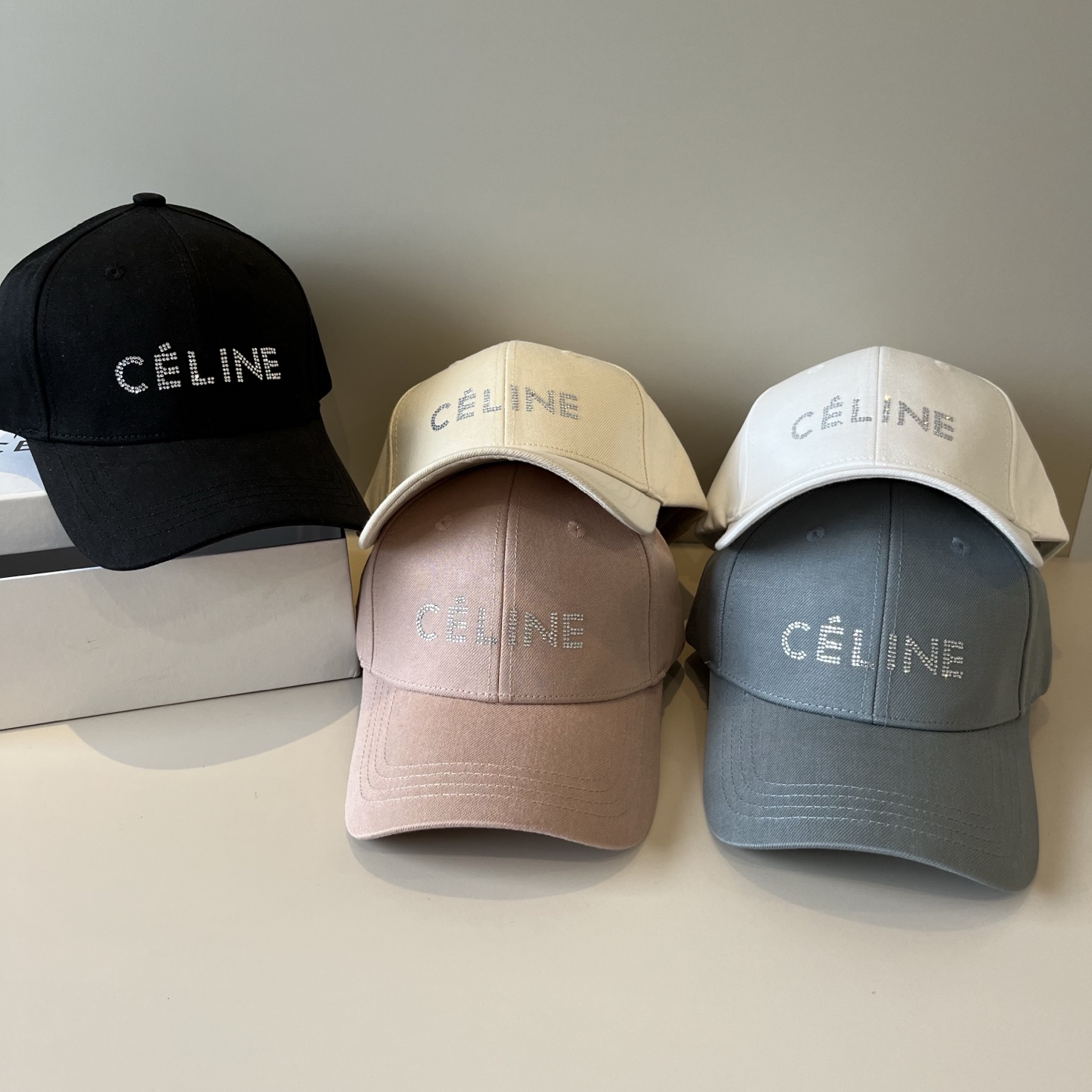 【CELINE赛琳】新款经典休闲潮流款 棒球帽🧢日韩风格，随便搭配都超好看！出门旅游，绝对要入手的一款