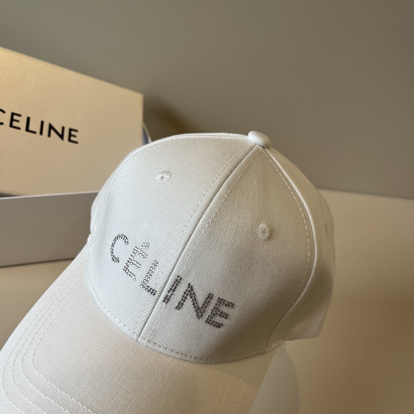 【CELINE赛琳】新款经典休闲潮流款 棒球帽🧢日韩风格，随便搭配都超好看！出门旅游，绝对要入手的一款