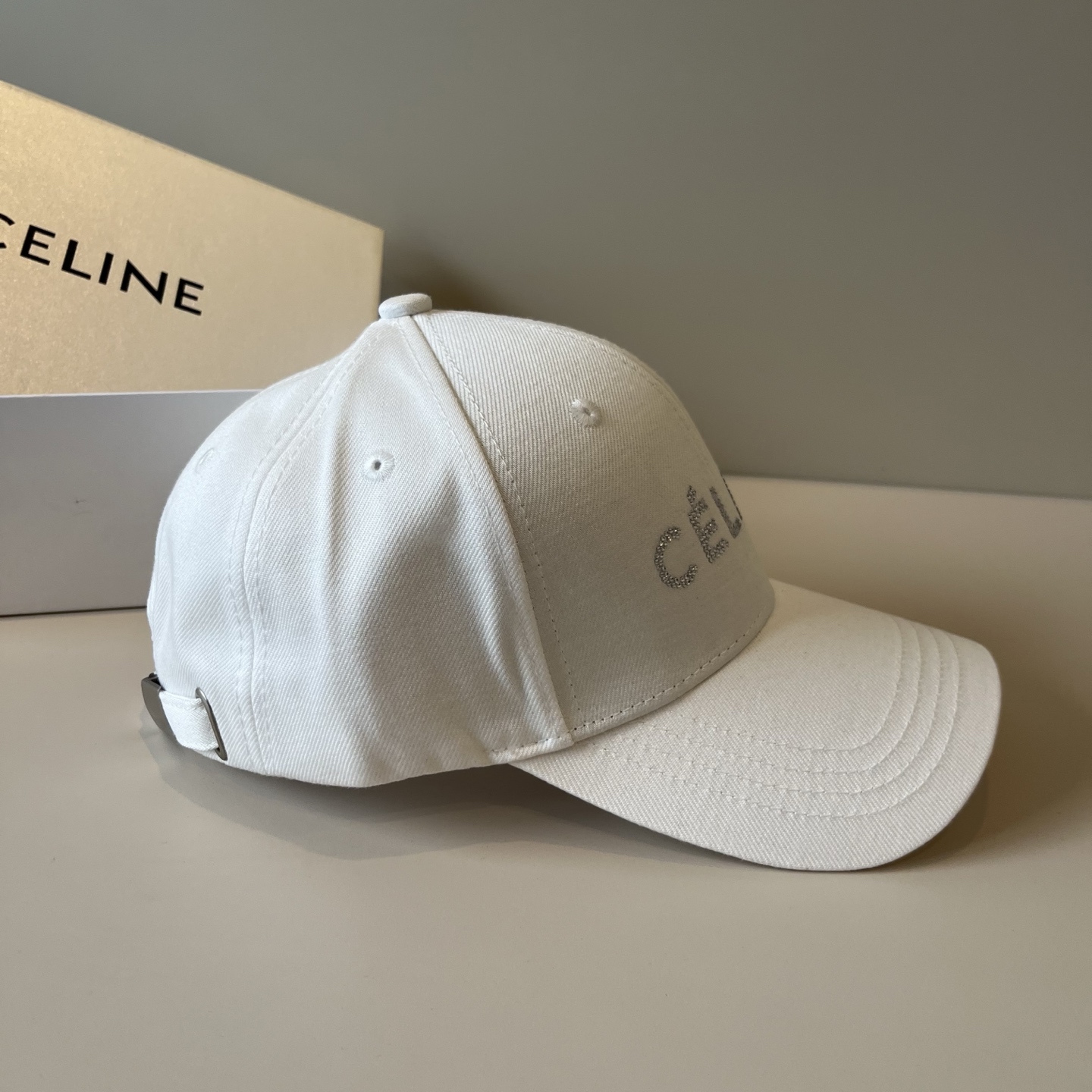 【CELINE赛琳】新款经典休闲潮流款 棒球帽🧢日韩风格，随便搭配都超好看！出门旅游，绝对要入手的一款