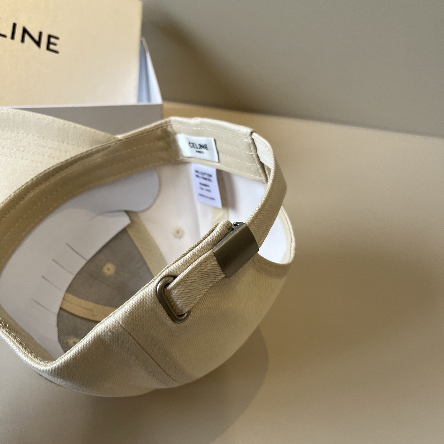 【CELINE赛琳】新款经典休闲潮流款 棒球帽🧢日韩风格，随便搭配都超好看！出门旅游，绝对要入手的一款