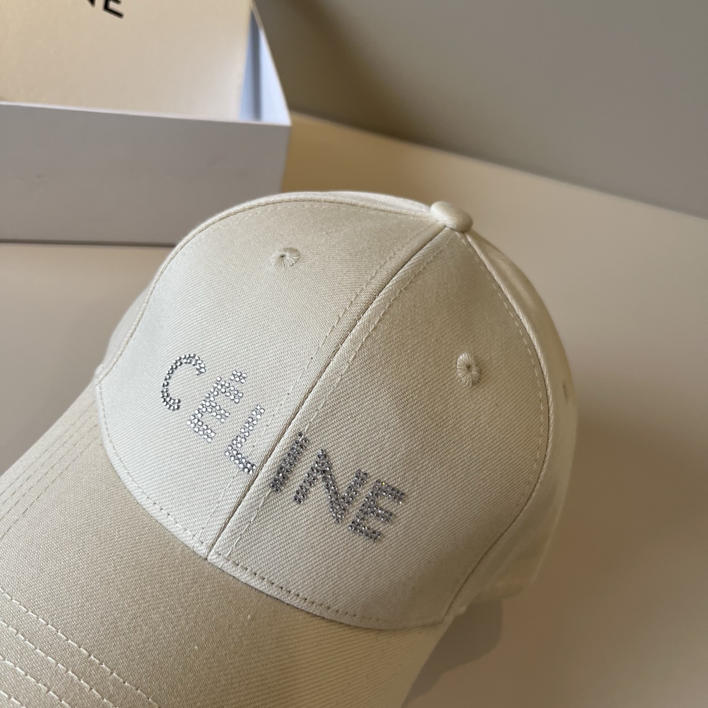 【CELINE赛琳】新款经典休闲潮流款 棒球帽🧢日韩风格，随便搭配都超好看！出门旅游，绝对要入手的一款