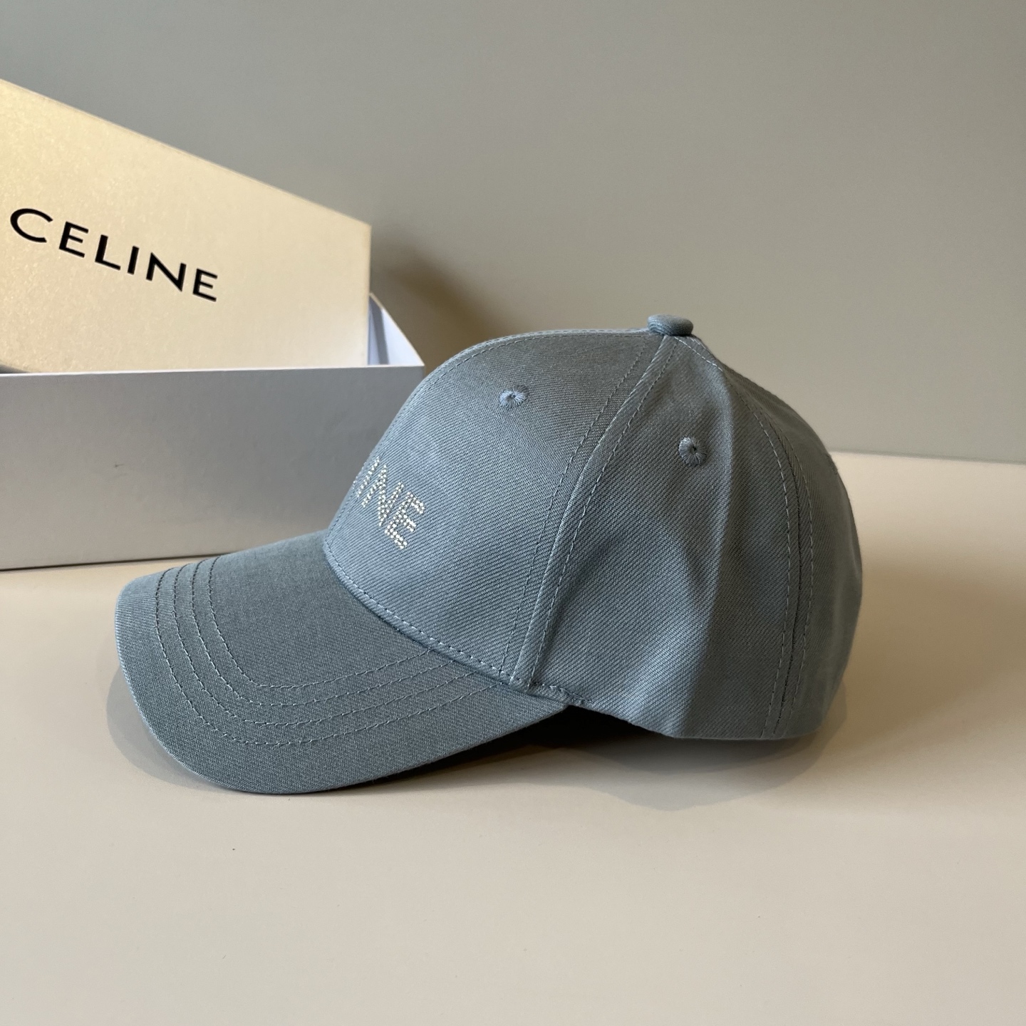 【CELINE赛琳】新款经典休闲潮流款 棒球帽🧢日韩风格，随便搭配都超好看！出门旅游，绝对要入手的一款