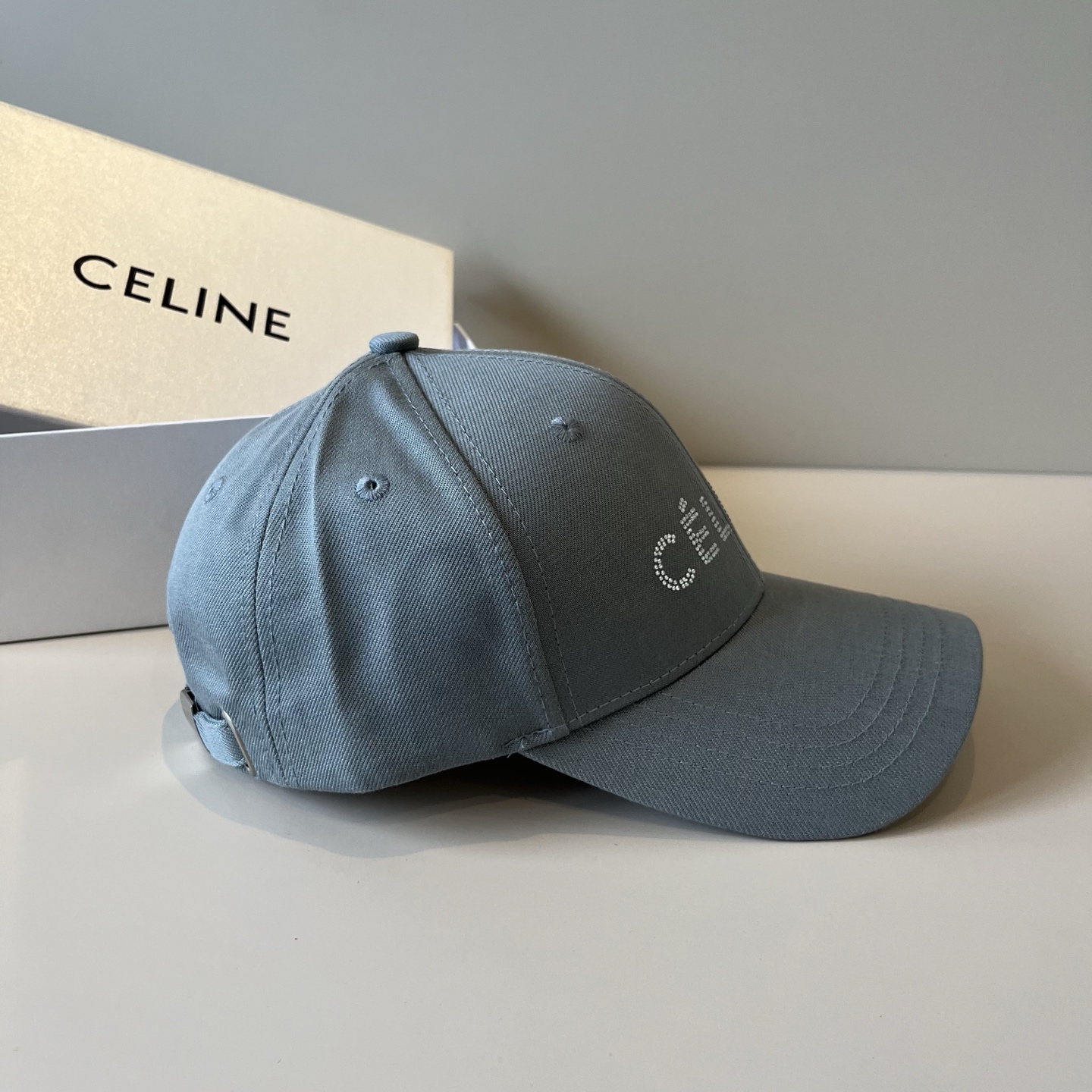 【CELINE赛琳】新款经典休闲潮流款 棒球帽🧢日韩风格，随便搭配都超好看！出门旅游，绝对要入手的一款
