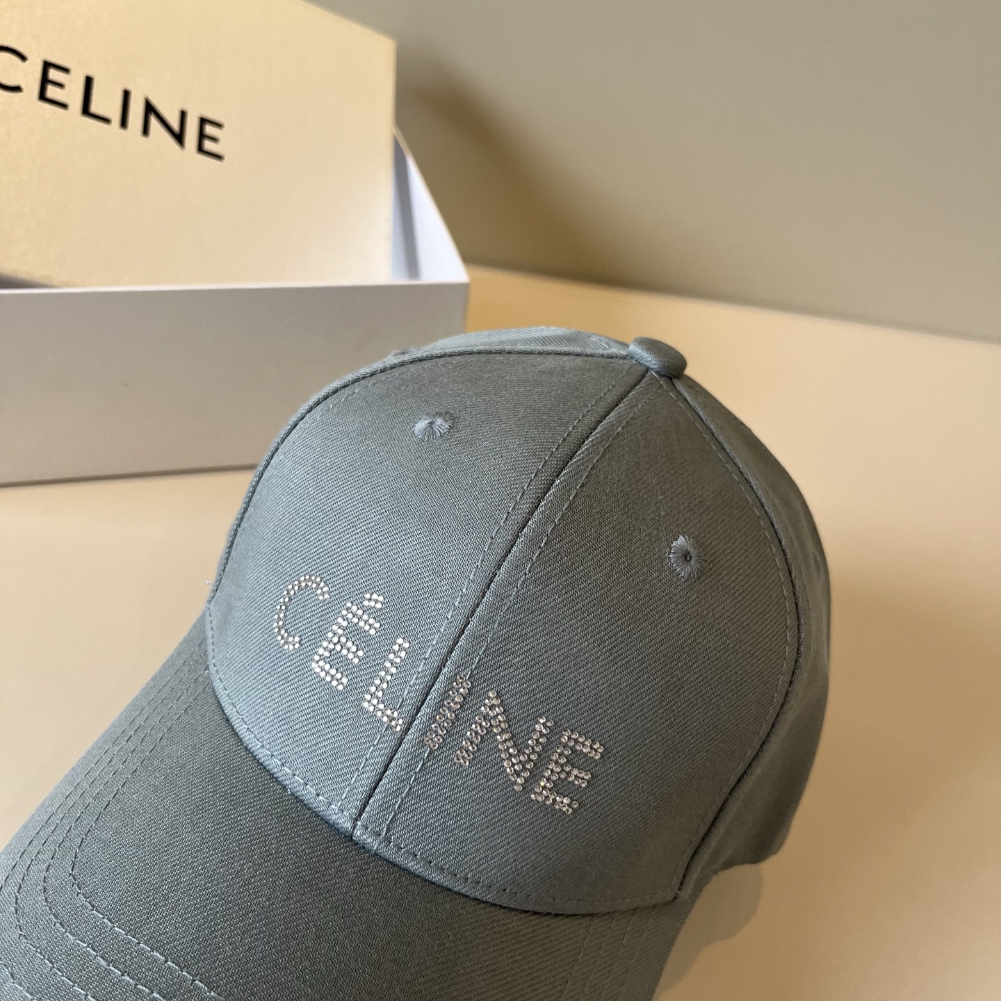 【CELINE赛琳】新款经典休闲潮流款 棒球帽🧢日韩风格，随便搭配都超好看！出门旅游，绝对要入手的一款