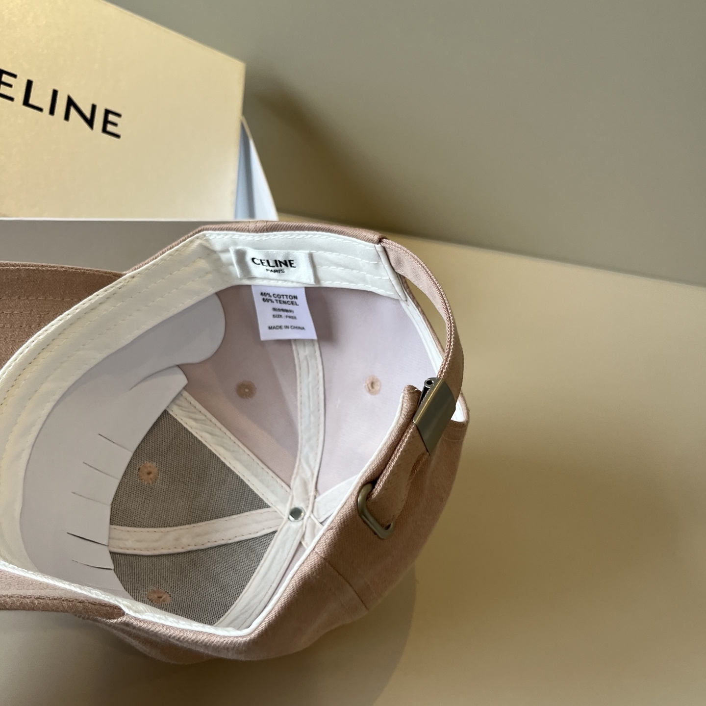 【CELINE赛琳】新款经典休闲潮流款 棒球帽🧢日韩风格，随便搭配都超好看！出门旅游，绝对要入手的一款