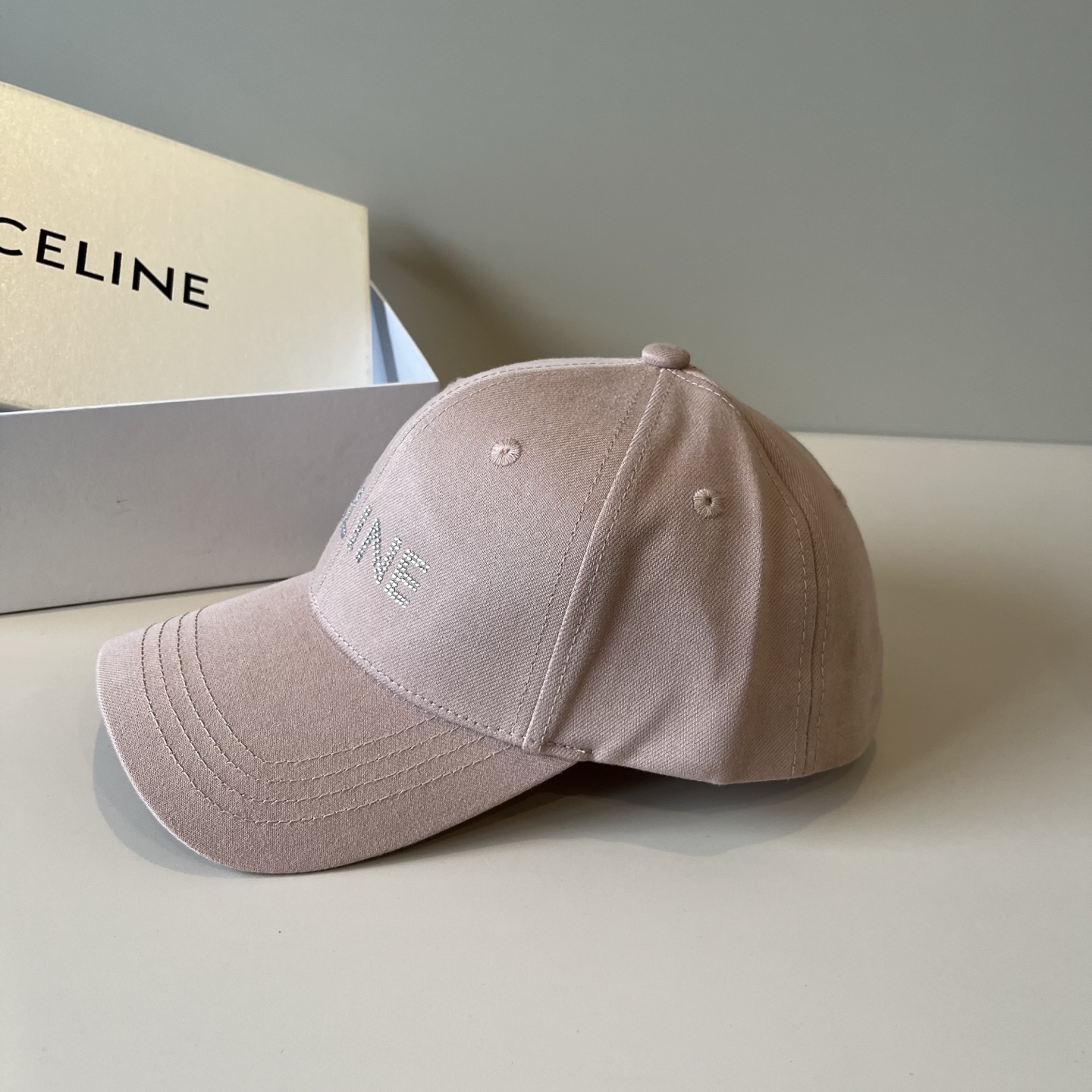 【CELINE赛琳】新款经典休闲潮流款 棒球帽🧢日韩风格，随便搭配都超好看！出门旅游，绝对要入手的一款