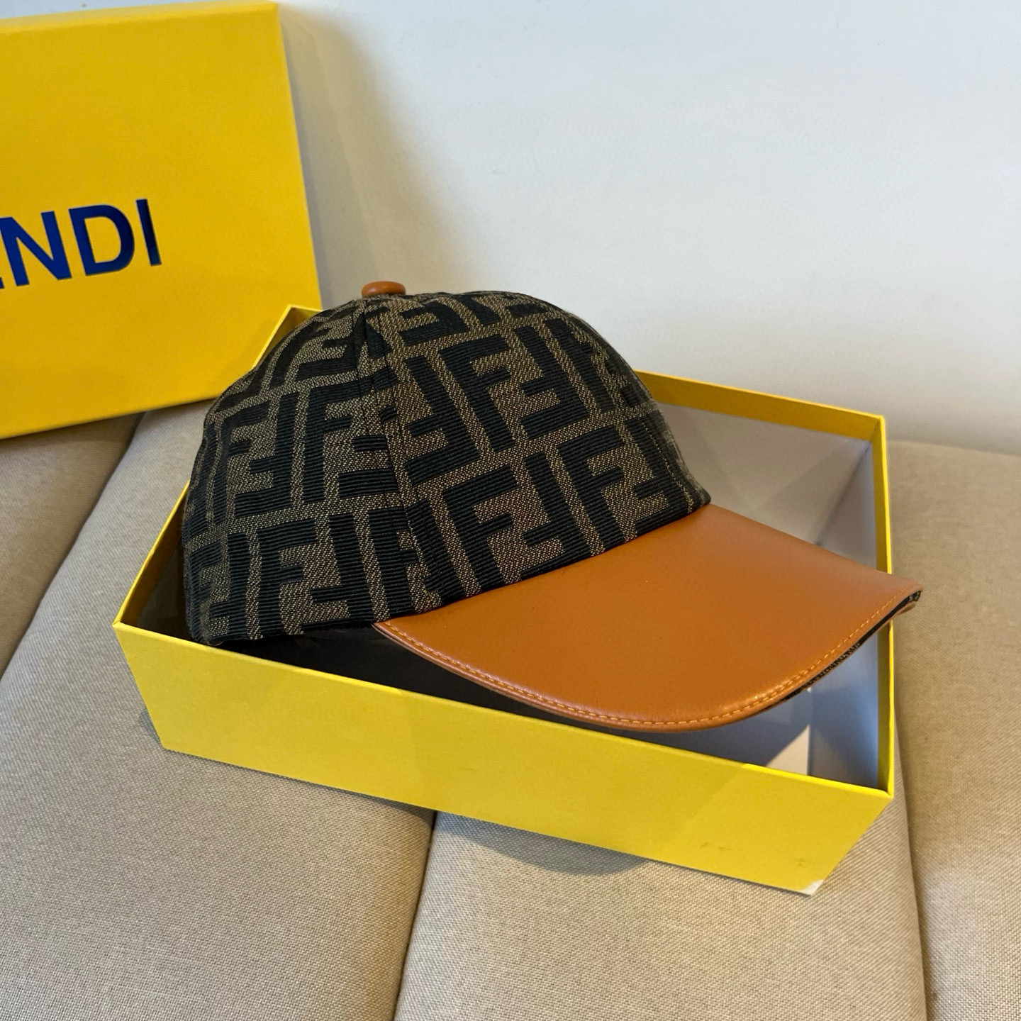   FENDI芬迪 老花系列棒球帽🧢 经典FF中古单品，气质穿搭单品，质量杠杠👍