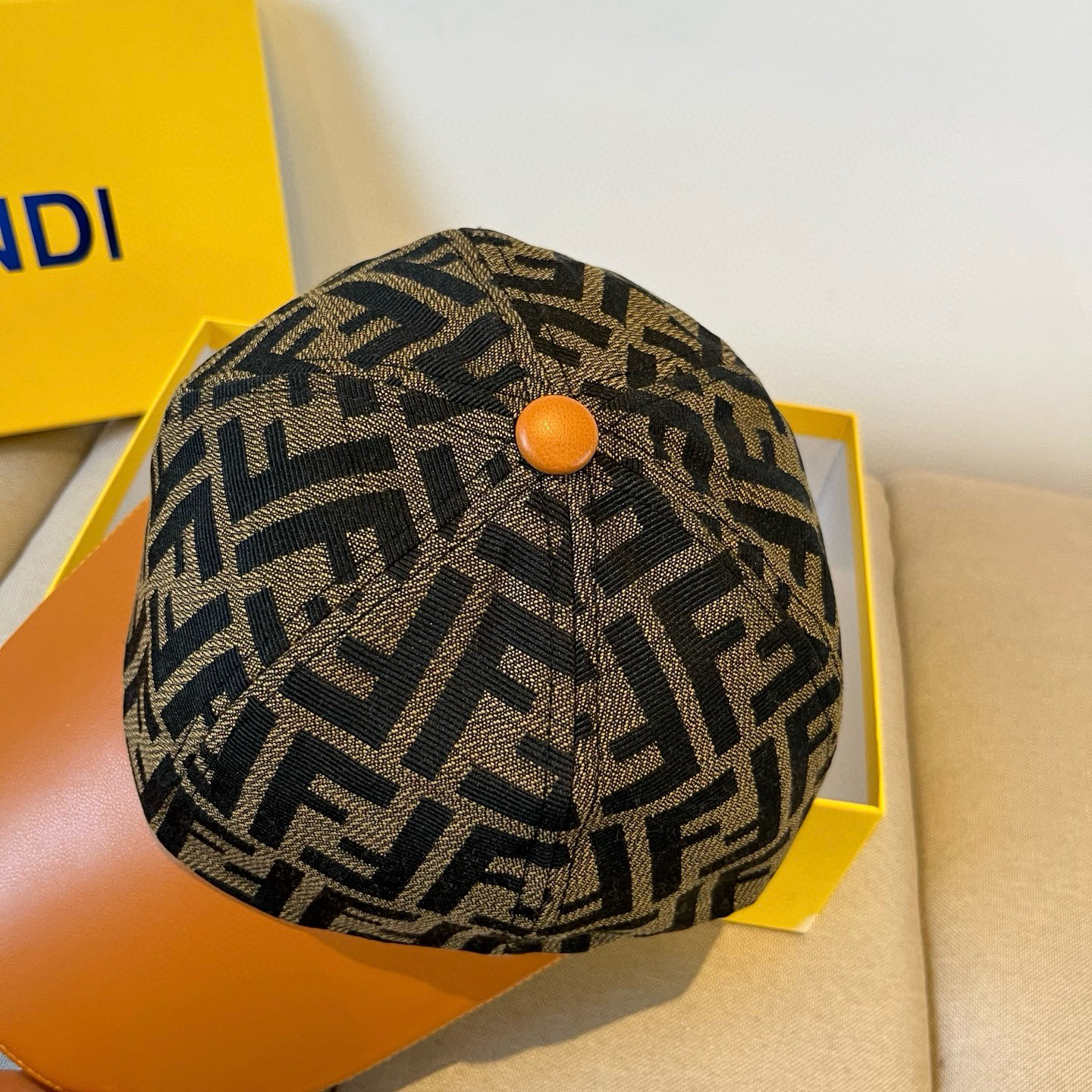   FENDI芬迪 老花系列棒球帽🧢 经典FF中古单品，气质穿搭单品，质量杠杠👍