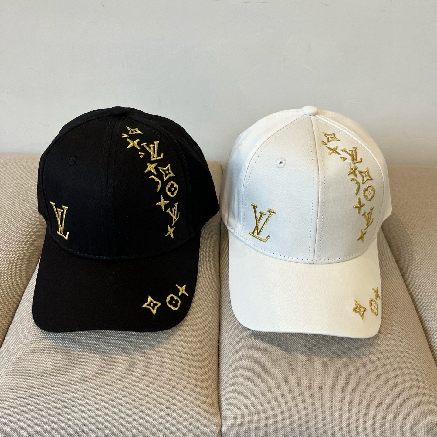 🧢路易威登棒球帽 LouisVuitton😍新款LV棒球帽，重工打造♥️高端大气，百搭款🤗男女通用！跑量