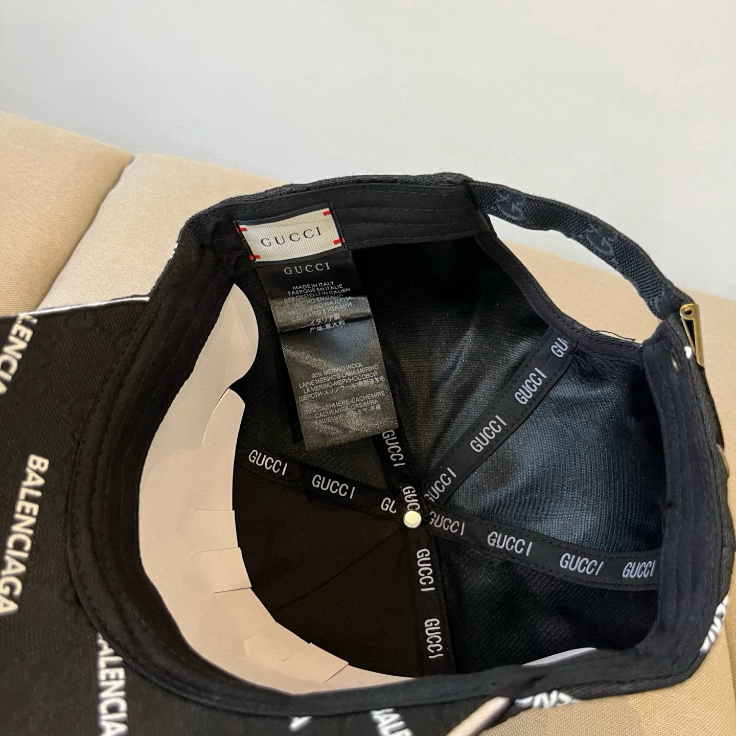  BALENCIAGA巴黎世家新款logo棒球帽，很酷的色系，男女佩戴都有不同style，第一批抢先出货