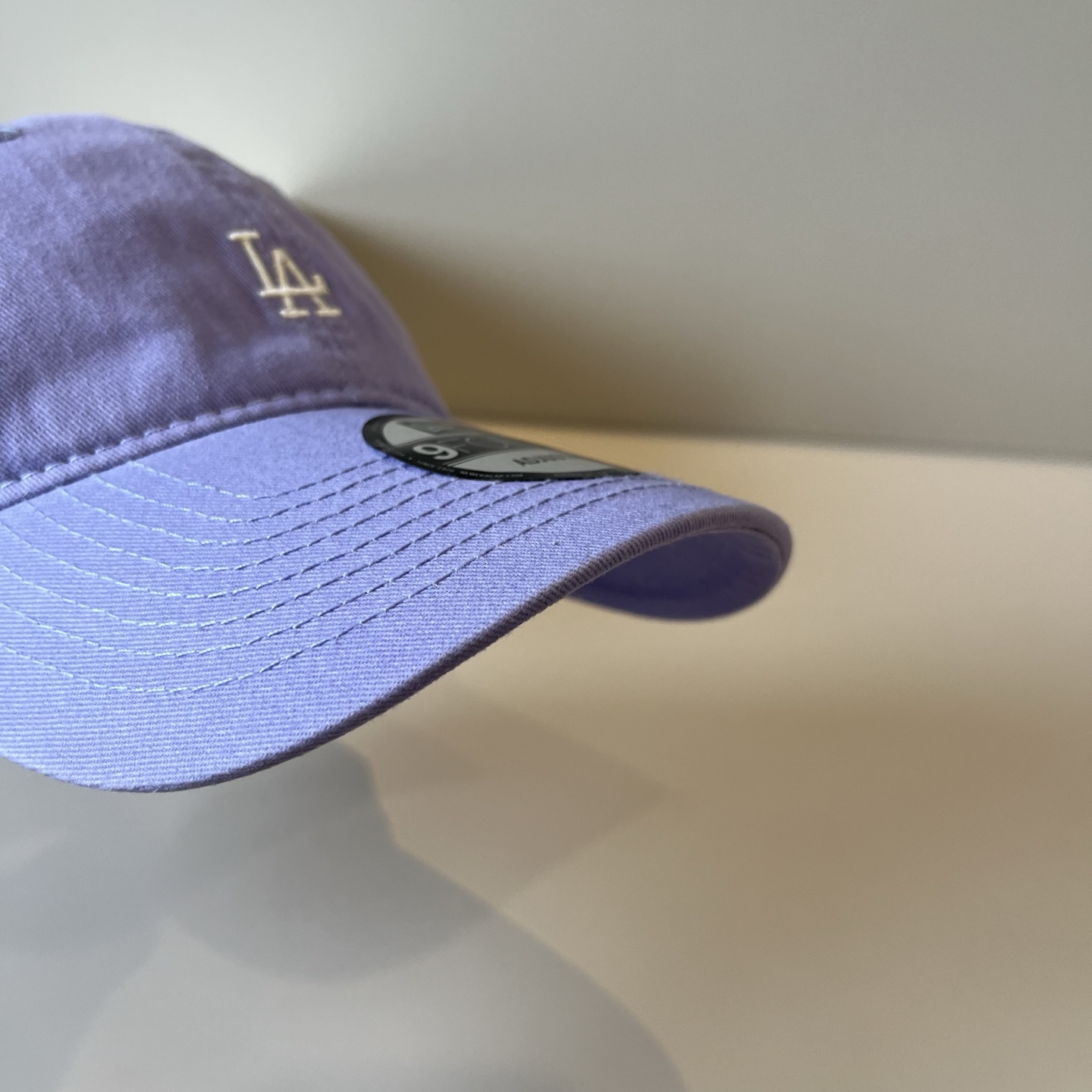 
韩国正品MLB棒球帽。最新最火的帽子就在这👏👏最新款LA棒球帽刺绣男女情侣款鸭舌帽❗最新款，经典La小