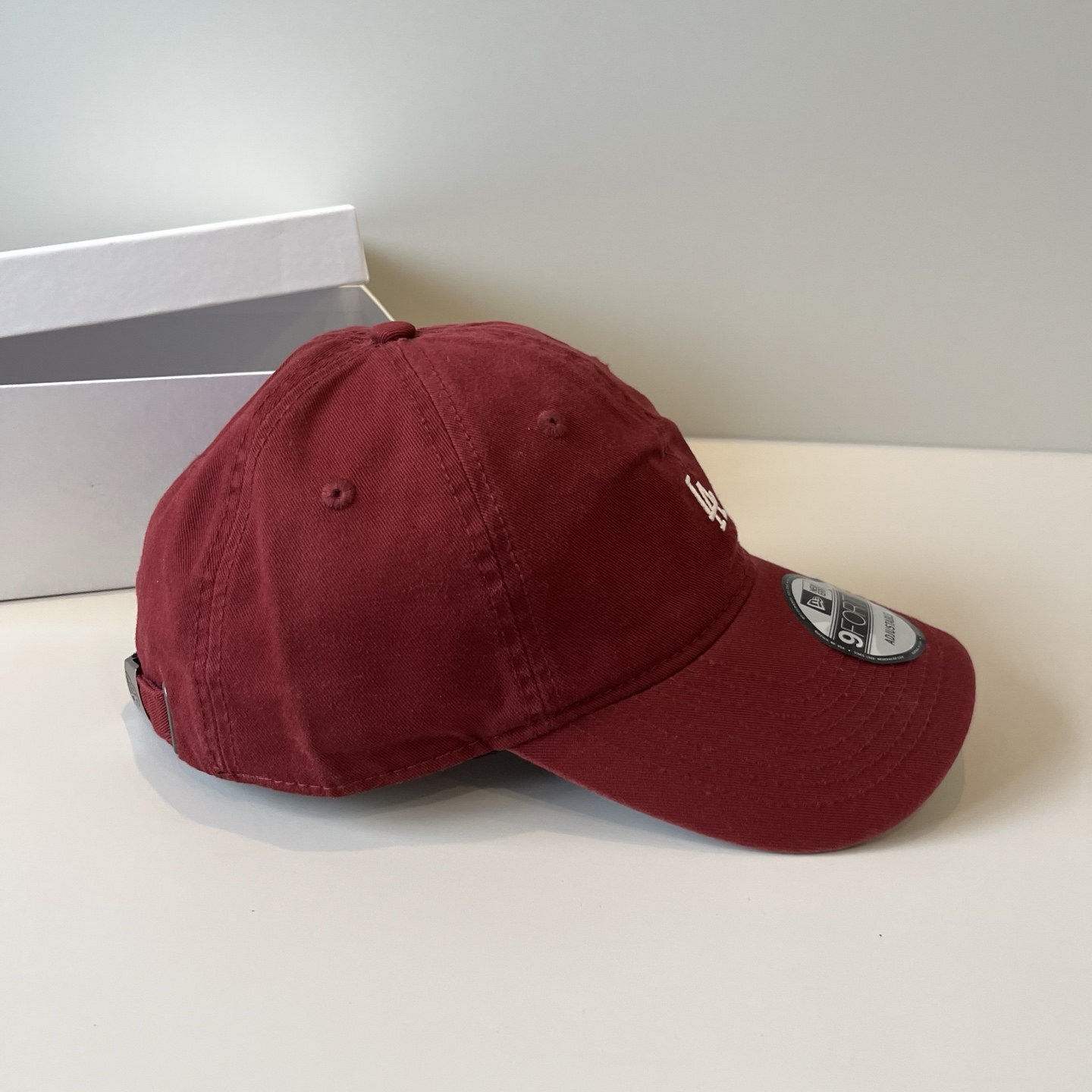 
韩国正品MLB棒球帽。最新最火的帽子就在这👏👏最新款LA棒球帽刺绣男女情侣款鸭舌帽❗最新款，经典La小