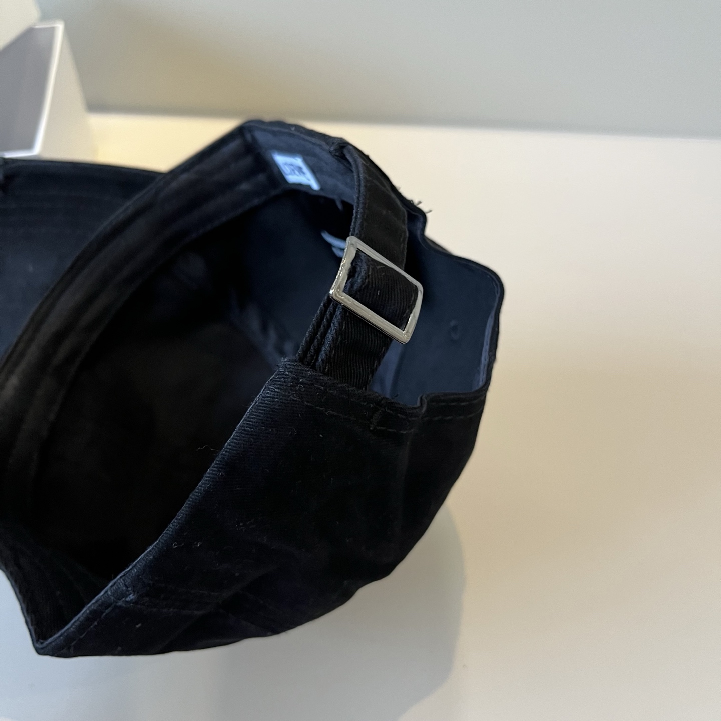 
👒罗意威👒LOEWE新款原版原标设计，质感超好，外部线条定位标准，做工精细，简约大气低价走量！