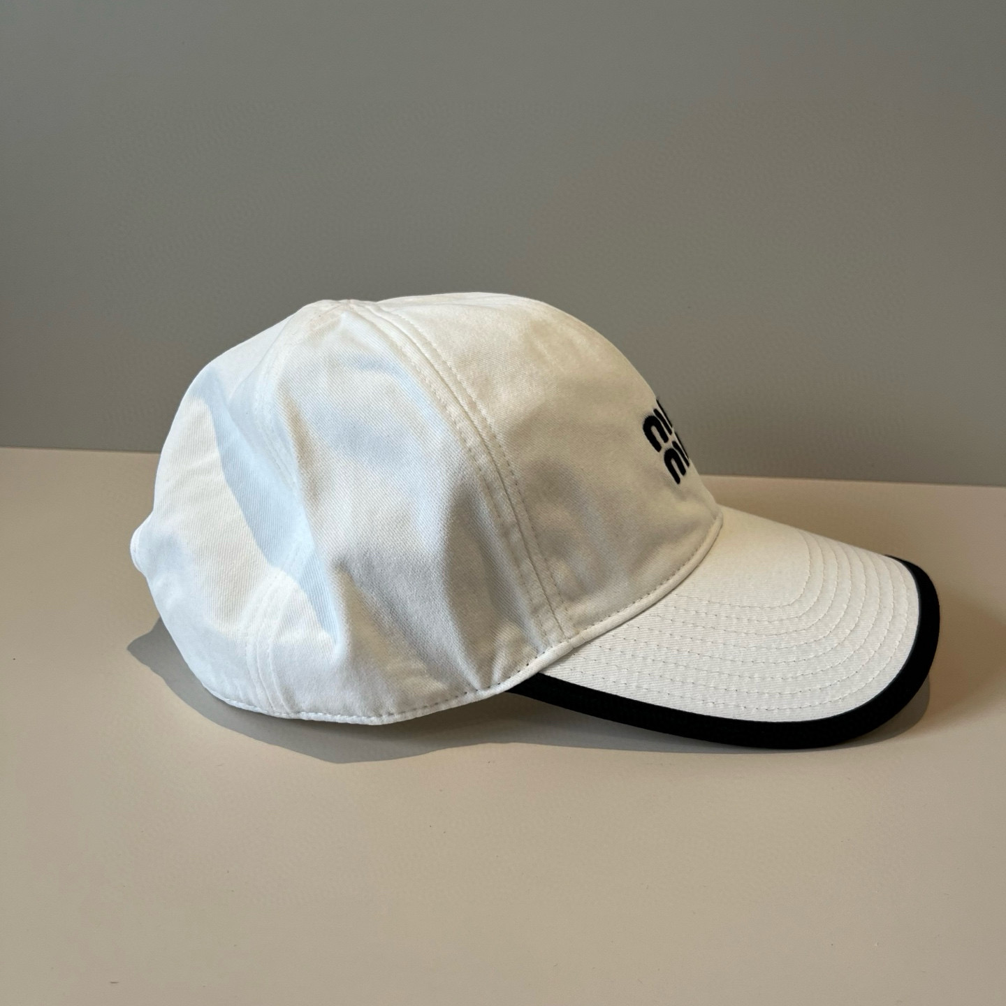  谬谬miumiu 原单春夏新款棒球帽，正品开模订制，原版做工细致质量超赞！