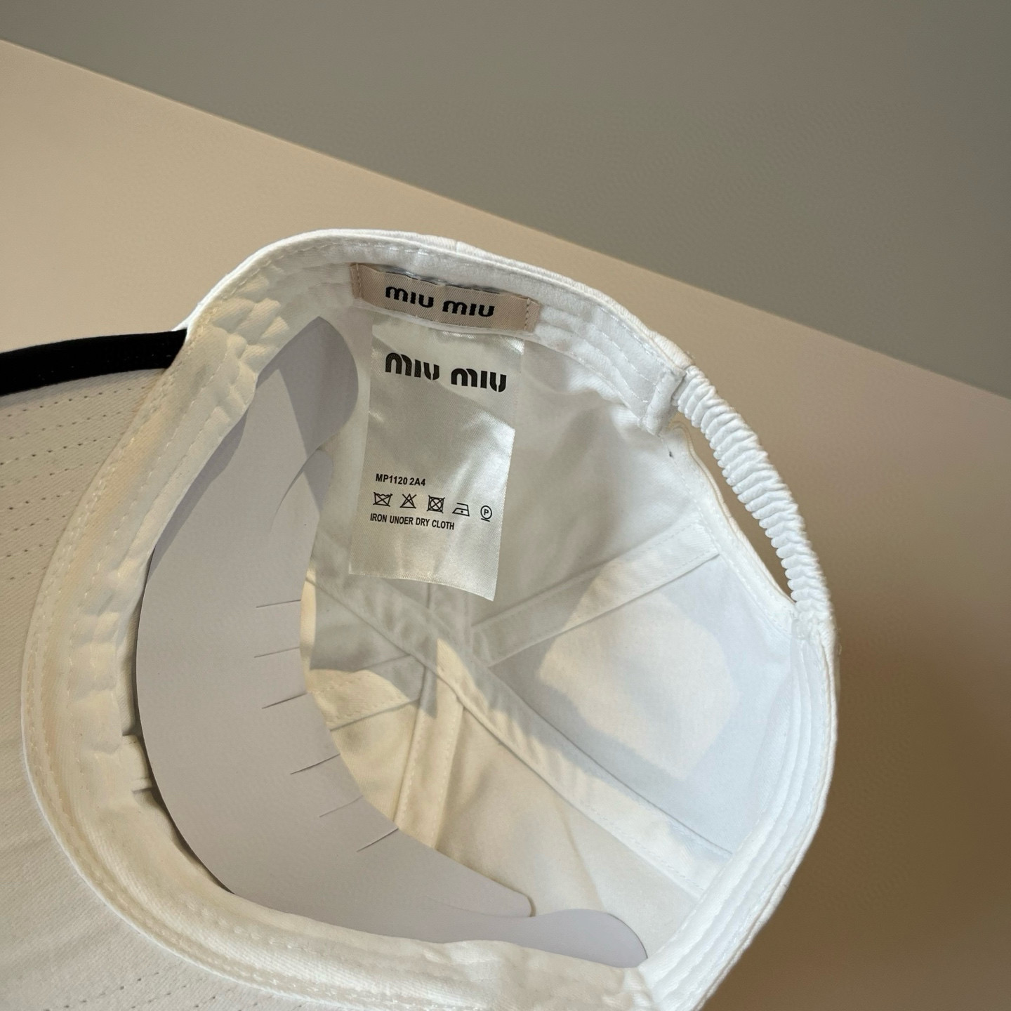  谬谬miumiu 原单春夏新款棒球帽，正品开模订制，原版做工细致质量超赞！