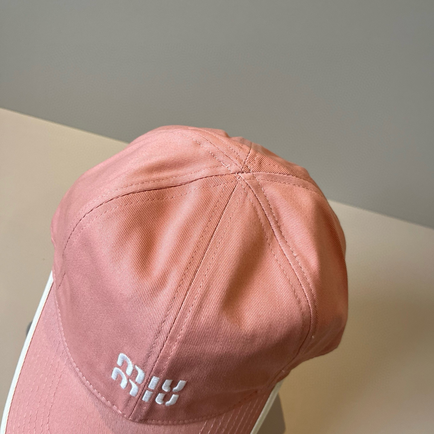  谬谬miumiu 原单春夏新款棒球帽，正品开模订制，原版做工细致质量超赞！