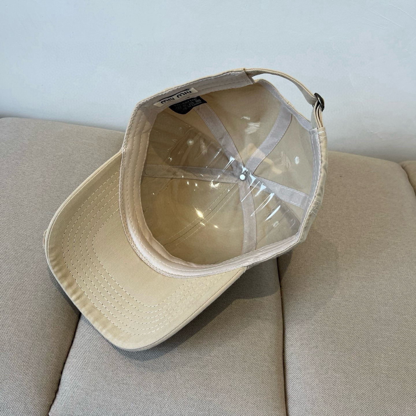  谬谬miumiu 原单春夏新款棒球帽，正品开模订制，原版做工细致质量超赞！