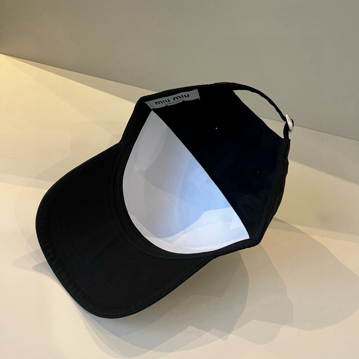  谬谬miumiu 原单春夏新款棒球帽，正品开模订制，原版做工细致质量超赞！