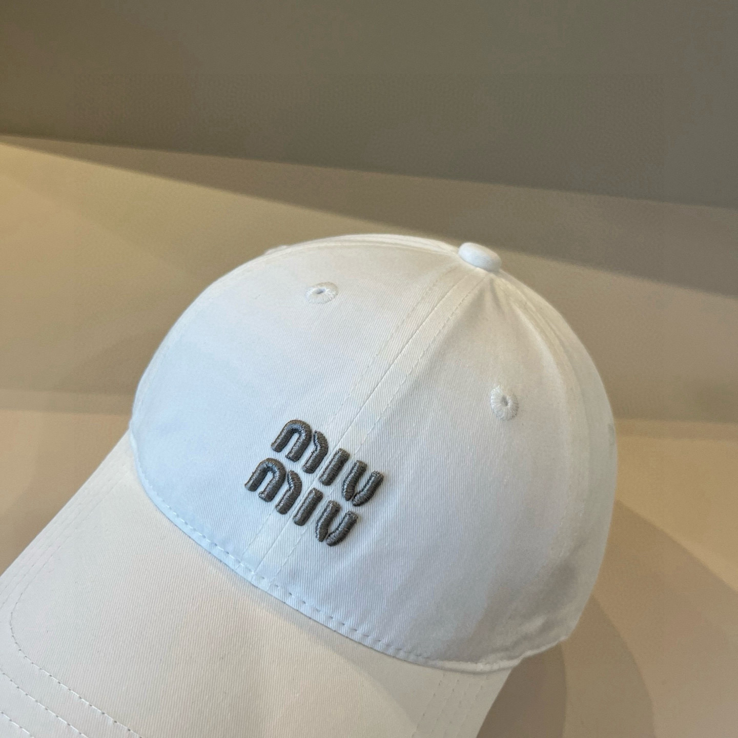  谬谬miumiu 原单春夏新款棒球帽，正品开模订制，原版做工细致质量超赞！