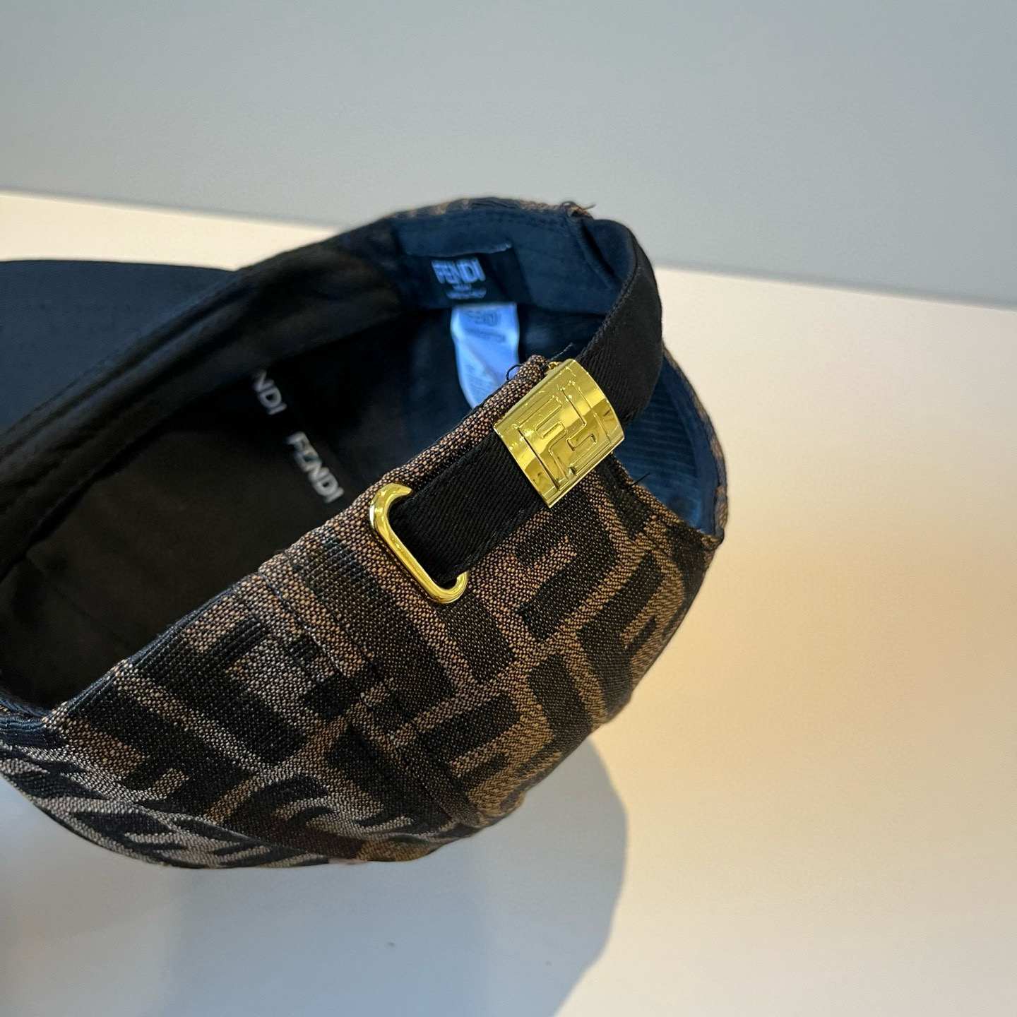  FENDI芬迪 老花系列棒球帽🧢 经典FF中古单品，气质穿搭单品，质量杠杠👍