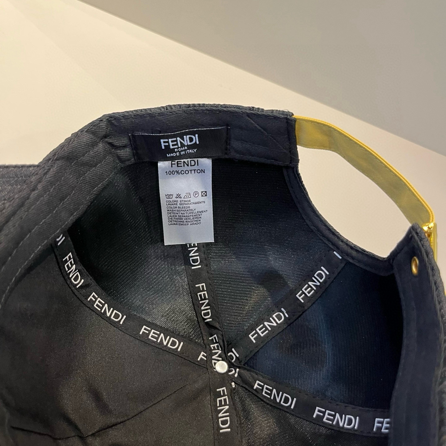  FENDI芬迪 老花系列棒球帽🧢 经典FF中古单品，气质穿搭单品，质量杠杠👍