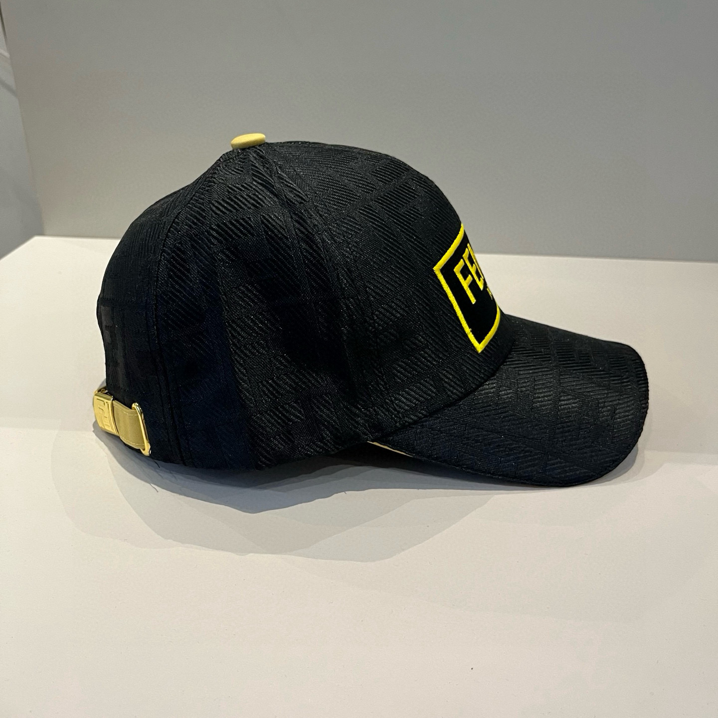  FENDI芬迪 老花系列棒球帽🧢 经典FF中古单品，气质穿搭单品，质量杠杠👍