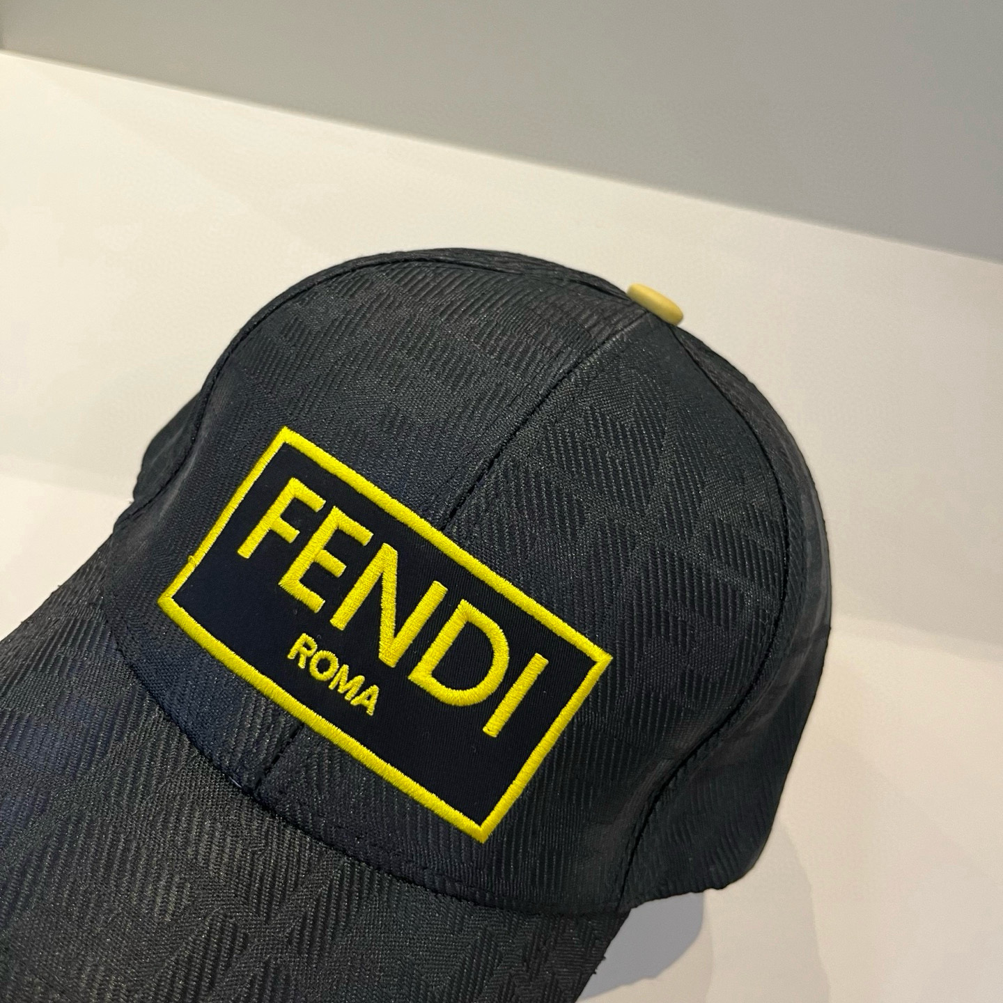  FENDI芬迪 老花系列棒球帽🧢 经典FF中古单品，气质穿搭单品，质量杠杠👍