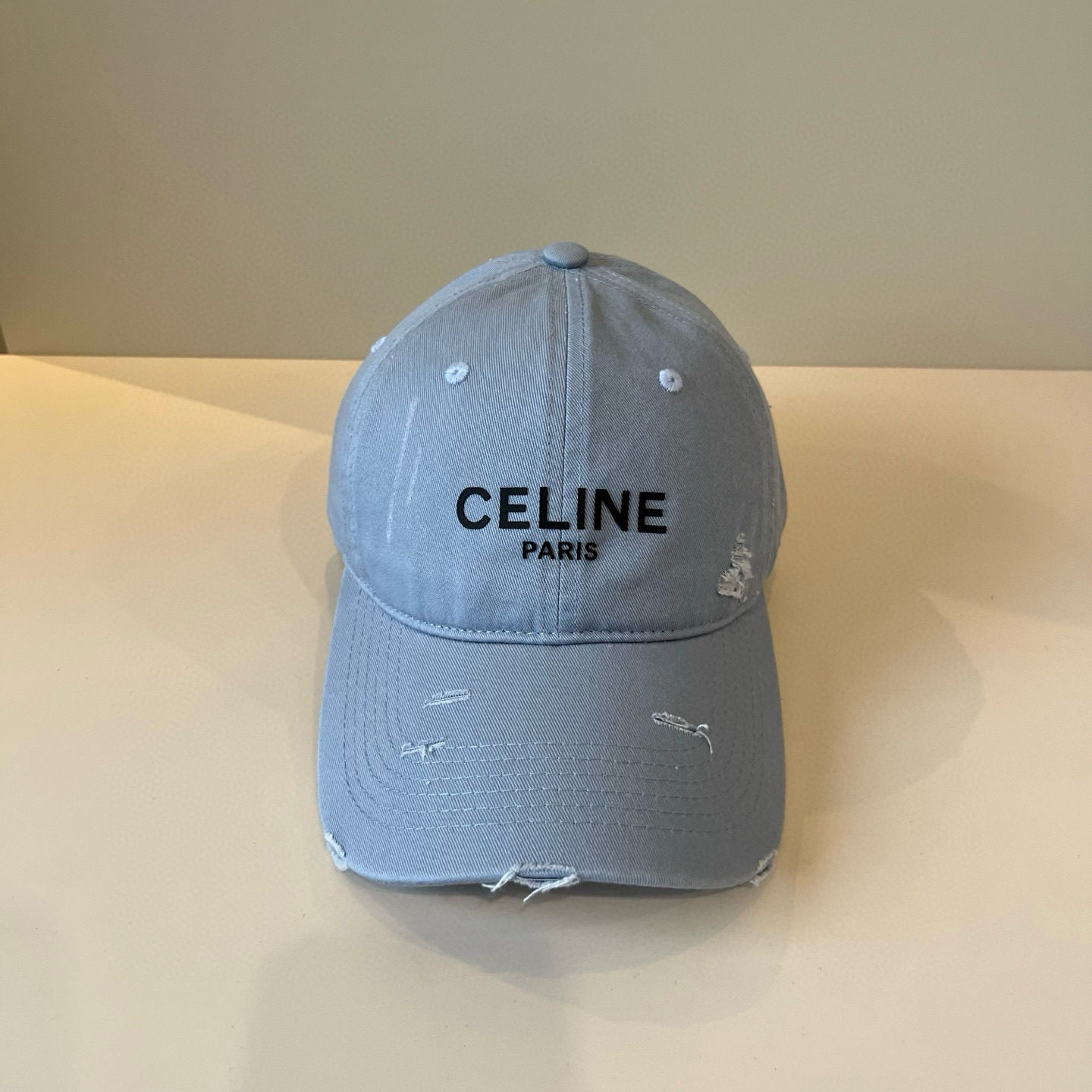 【CELINE赛琳】新款经典休闲潮流款 棒球帽🧢日韩风格，随便搭配都超好看！出门旅游，绝对要入手的一款