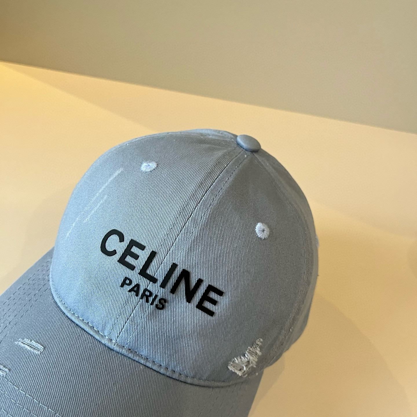 【CELINE赛琳】新款经典休闲潮流款 棒球帽🧢日韩风格，随便搭配都超好看！出门旅游，绝对要入手的一款