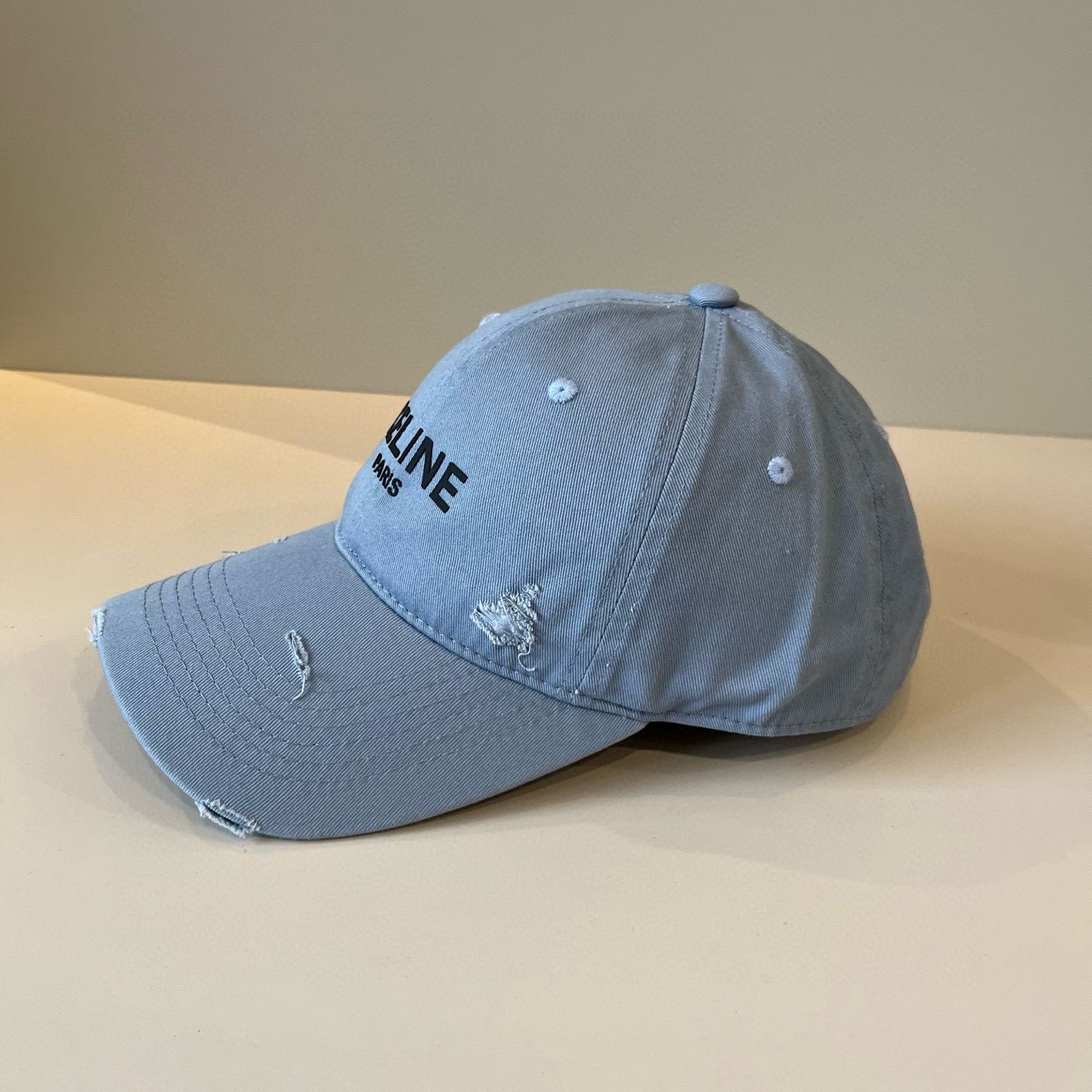 【CELINE赛琳】新款经典休闲潮流款 棒球帽🧢日韩风格，随便搭配都超好看！出门旅游，绝对要入手的一款