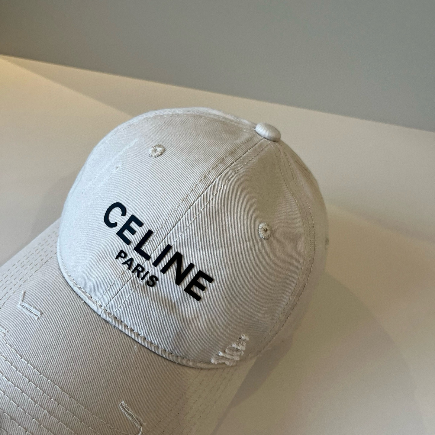 【CELINE赛琳】新款经典休闲潮流款 棒球帽🧢日韩风格，随便搭配都超好看！出门旅游，绝对要入手的一款