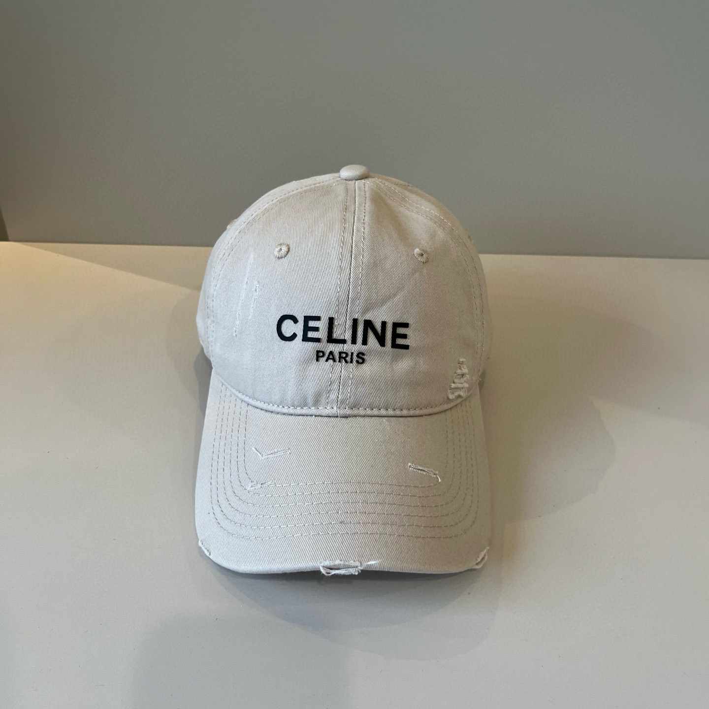【CELINE赛琳】新款经典休闲潮流款 棒球帽🧢日韩风格，随便搭配都超好看！出门旅游，绝对要入手的一款