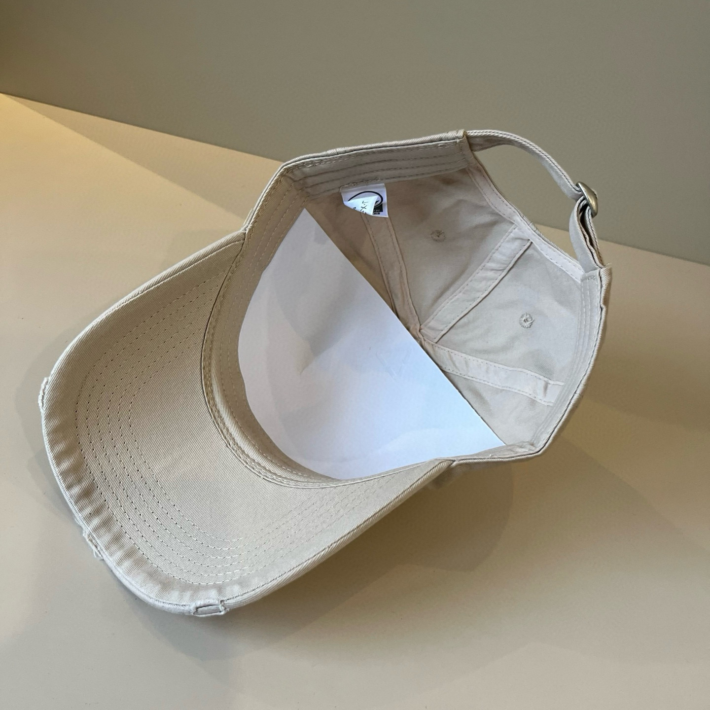 【CELINE赛琳】新款经典休闲潮流款 棒球帽🧢日韩风格，随便搭配都超好看！出门旅游，绝对要入手的一款