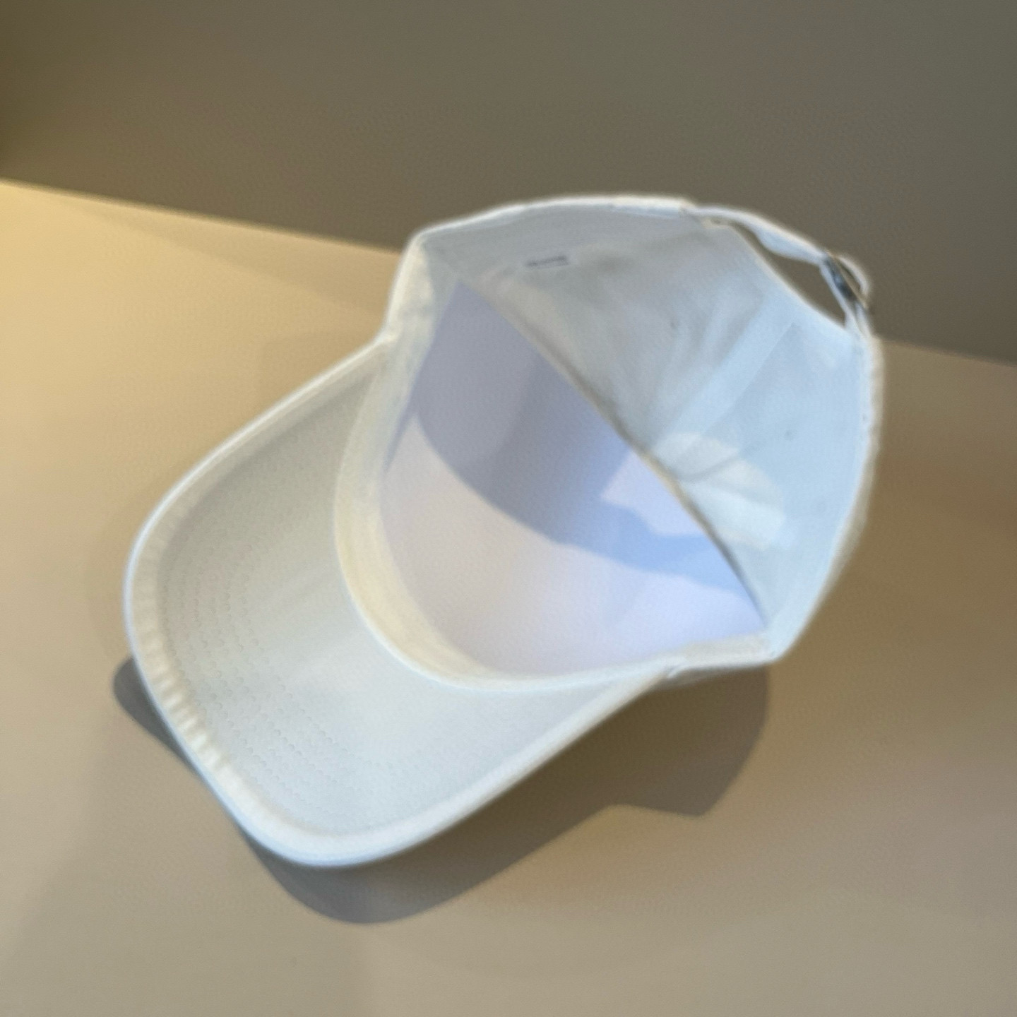 【CELINE赛琳】新款经典休闲潮流款 棒球帽🧢日韩风格，随便搭配都超好看！出门旅游，绝对要入手的一款