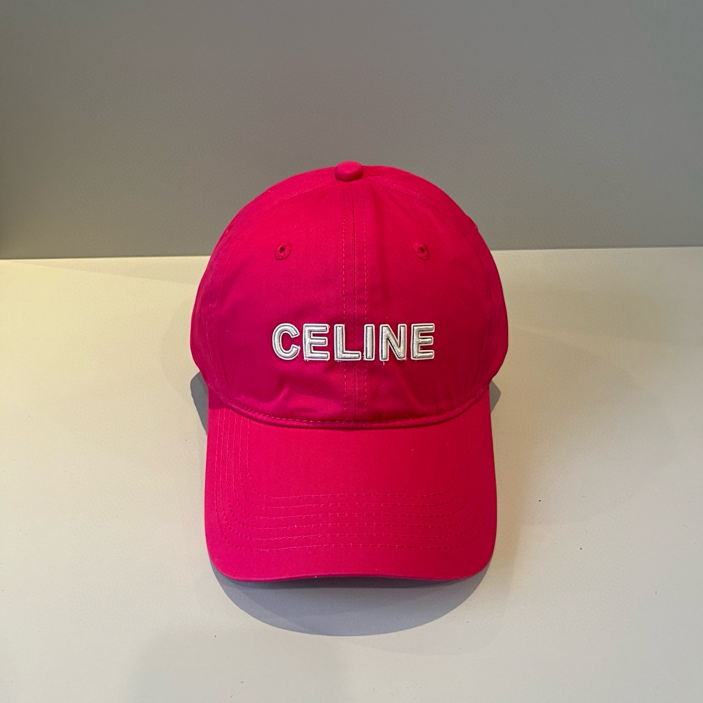 【CELINE赛琳】新款经典休闲潮流款 棒球帽🧢日韩风格，随便搭配都超好看！出门旅游，绝对要入手的一款