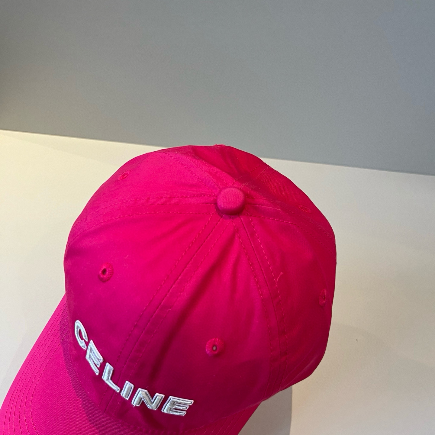 【CELINE赛琳】新款经典休闲潮流款 棒球帽🧢日韩风格，随便搭配都超好看！出门旅游，绝对要入手的一款